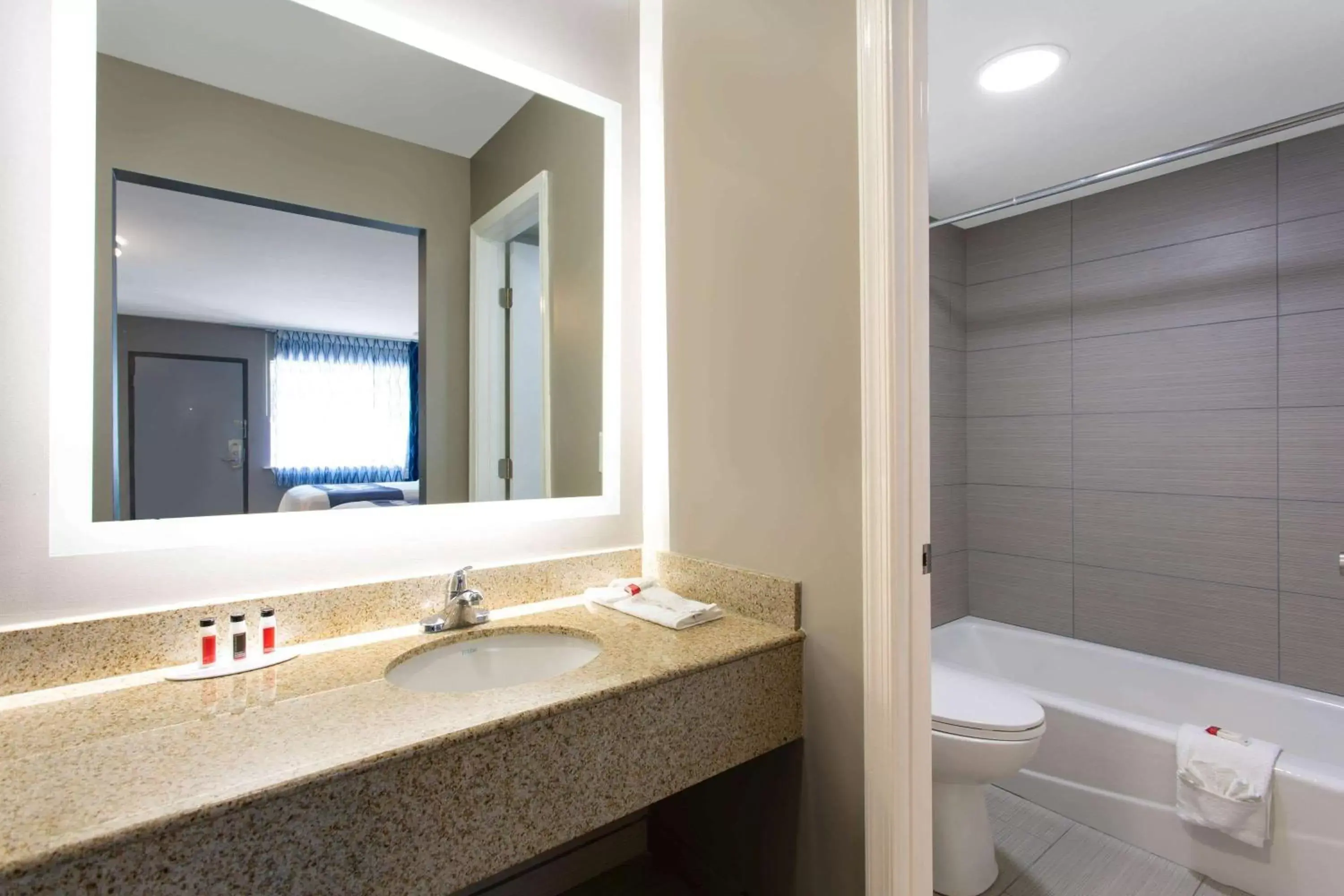 Bathroom in Days Inn by Wyndham Chesapeake