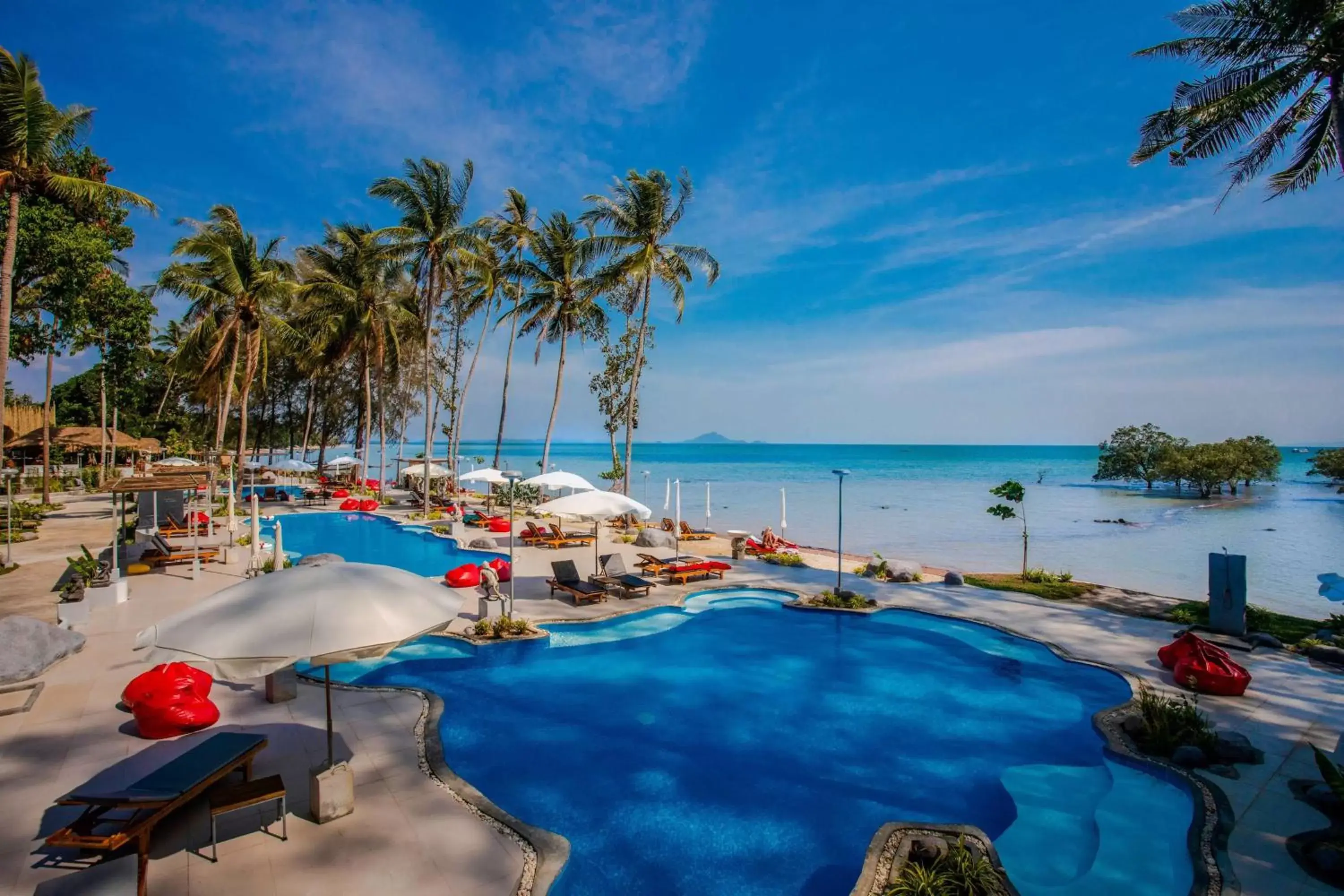 Swimming Pool in Villa Cha-Cha Krabi Beachfront Resort