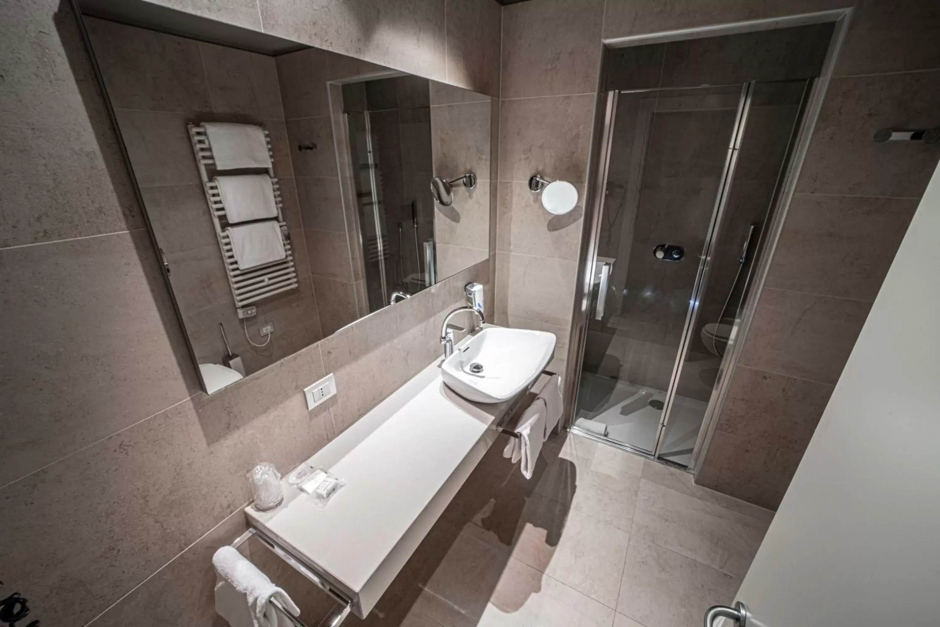 Bathroom in Best Western Plus Net Tower Hotel Padova