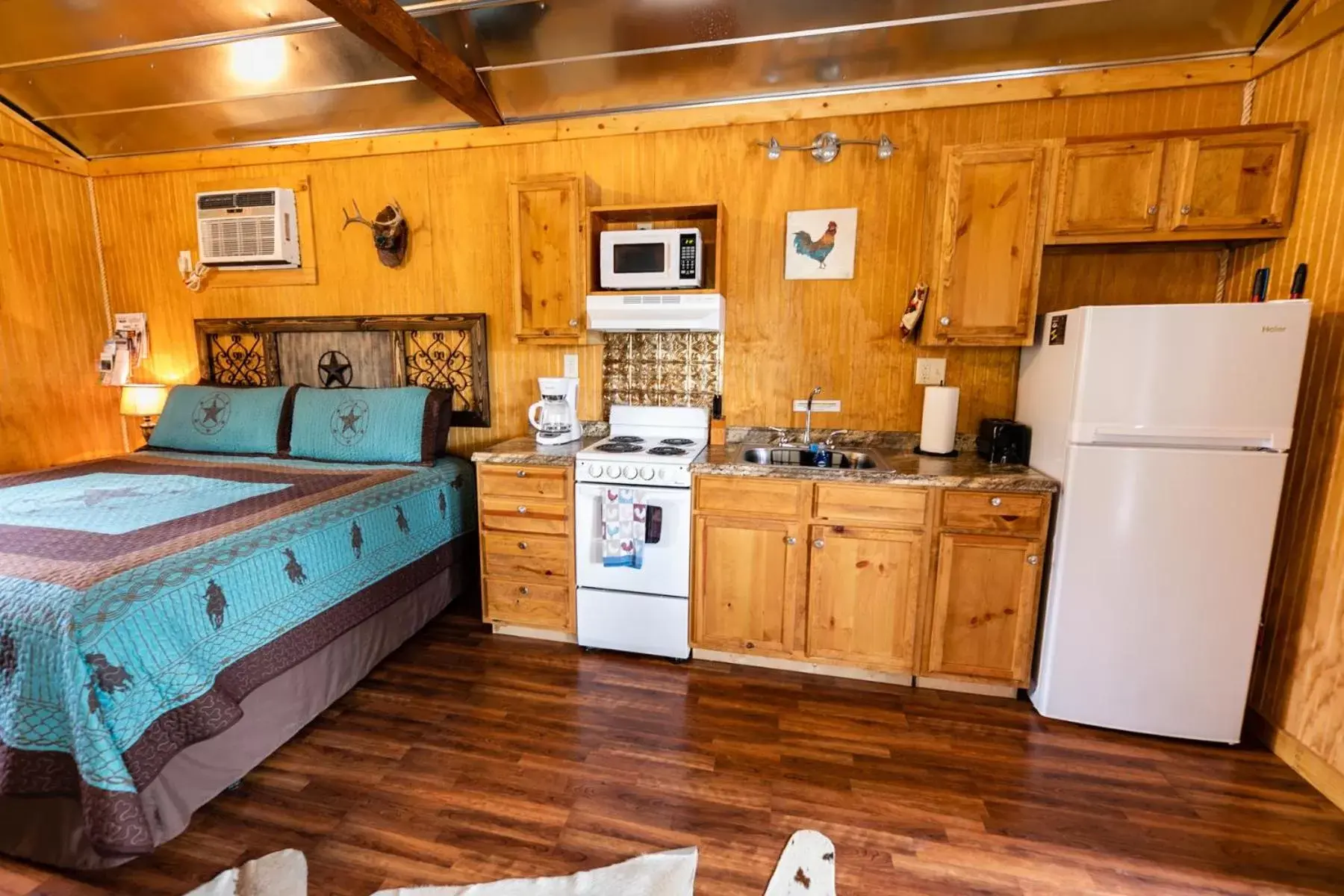 kitchen, Kitchen/Kitchenette in Walnut Canyon Cabins