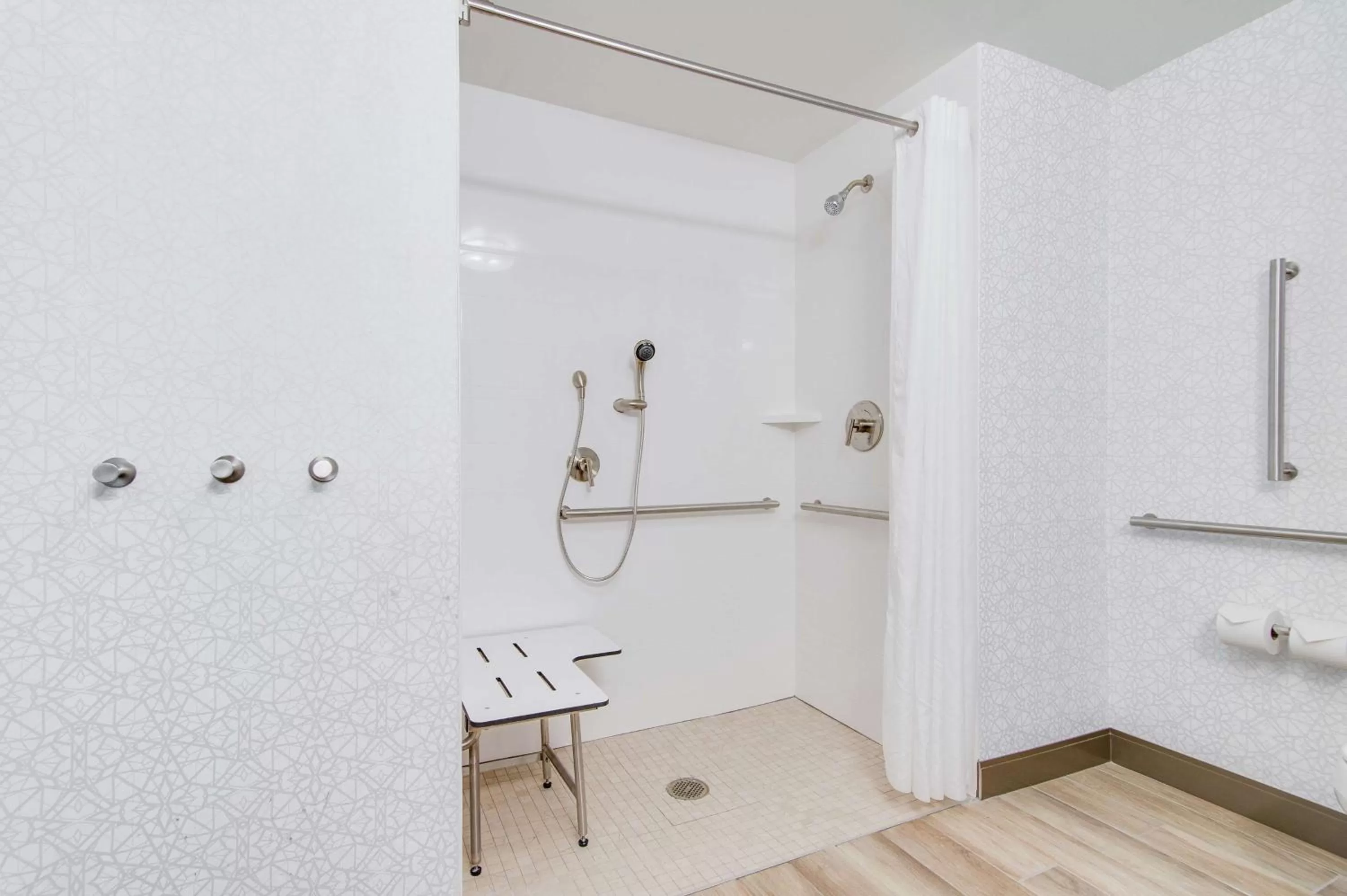 Bathroom in Hampton Inn & Suites by Hilton Nashville North Skyline