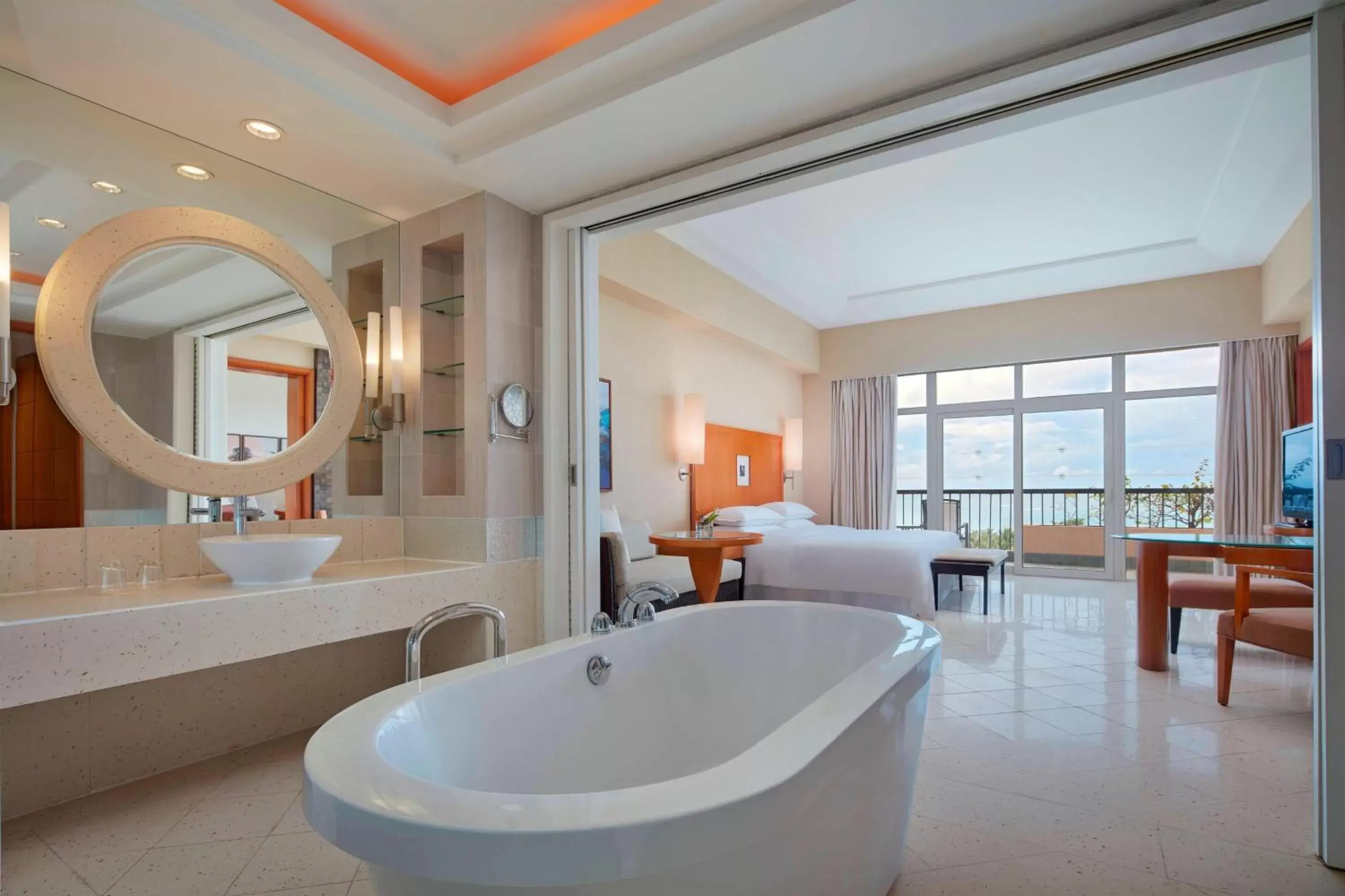 Bedroom, Bathroom in Sheraton Sanya Yalong Bay Resort