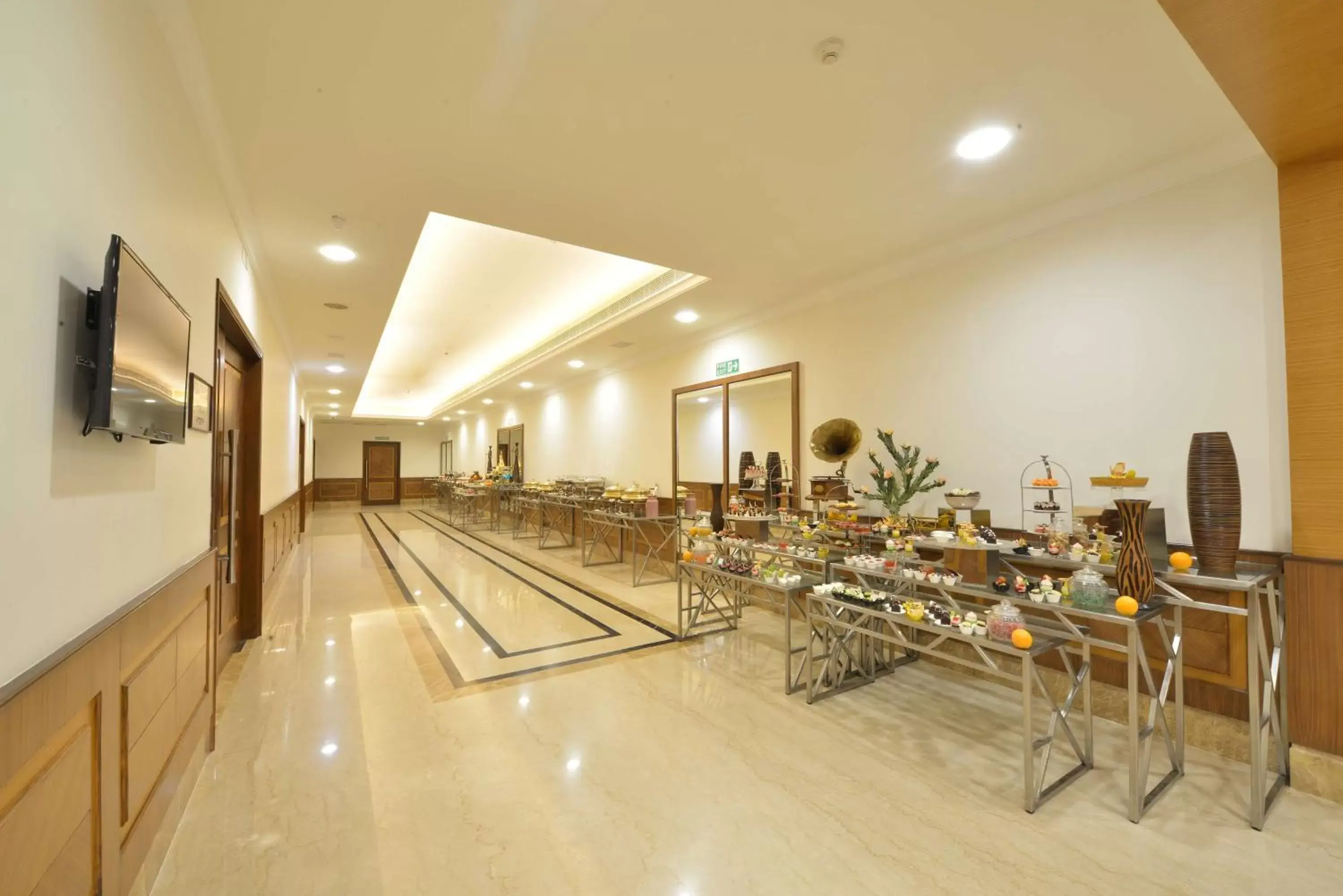 Banquet/Function facilities in Ramada Plaza Chennai