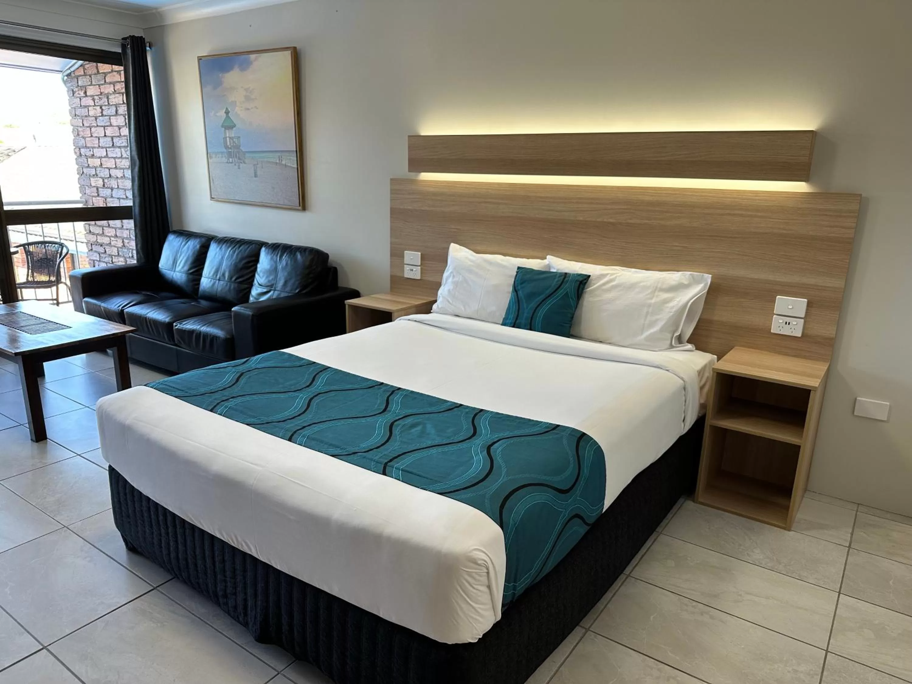 Bed in Logan City Motor Inn