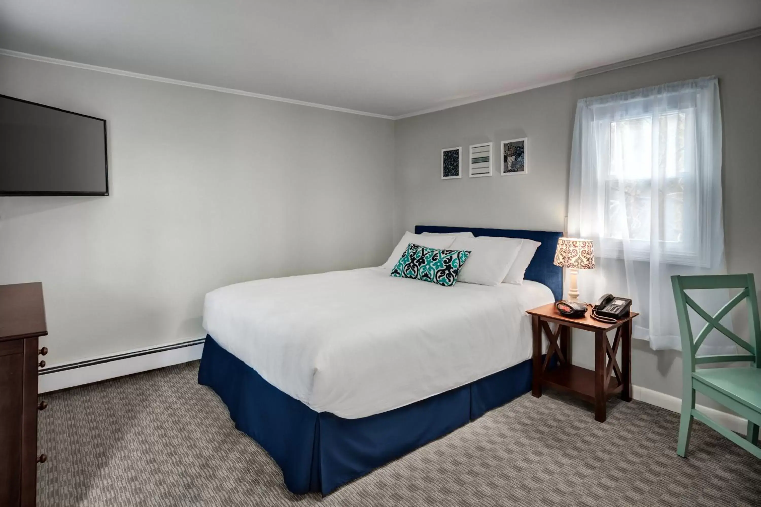 Bedroom, Bed in Kittery Inn & Suites
