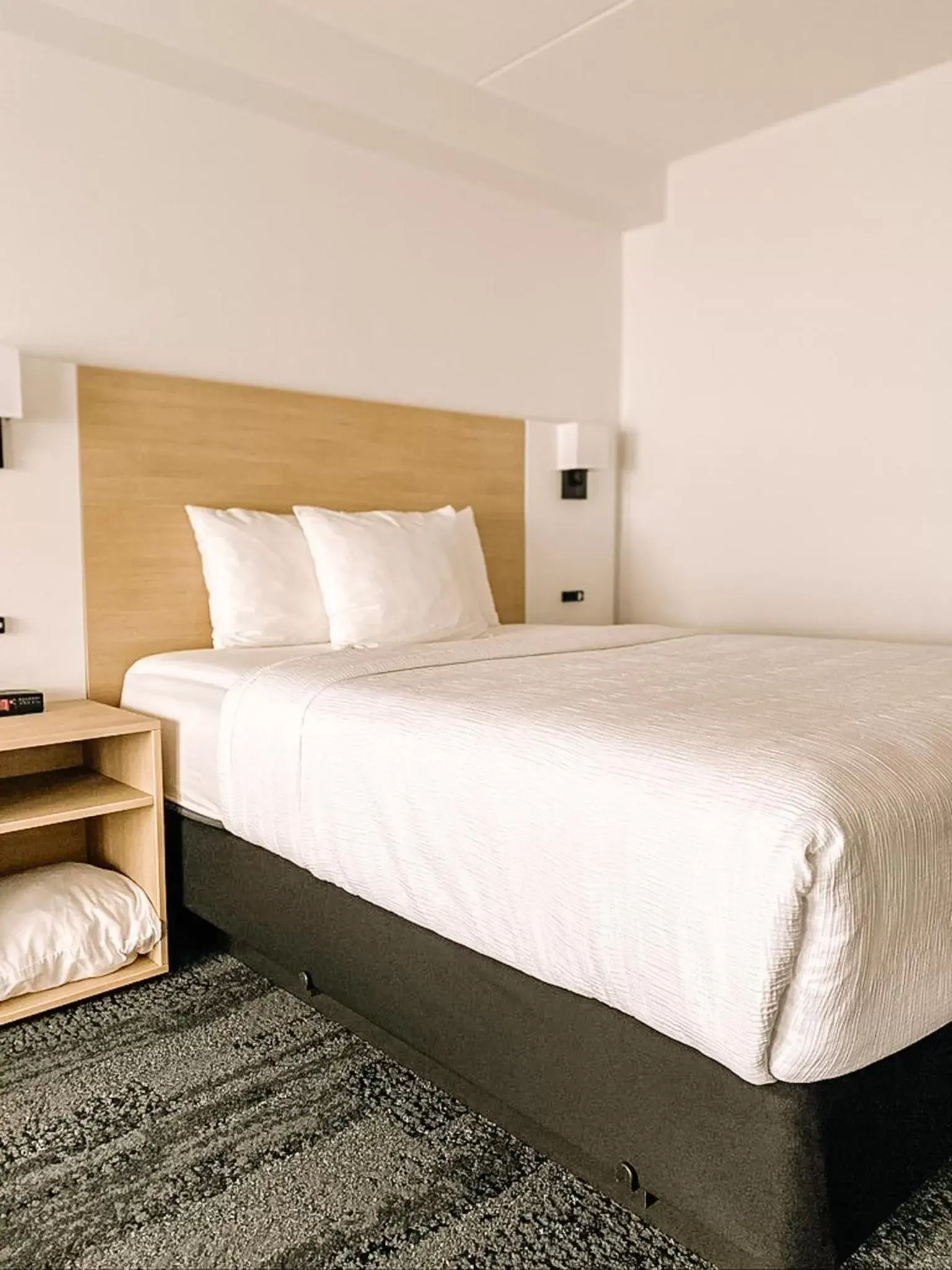 Superior Queen Room - single occupancy in La Place Rendez-Vous Hotel Superior Queen Room - single occupancy in La Place Rendez-Vous Hotel