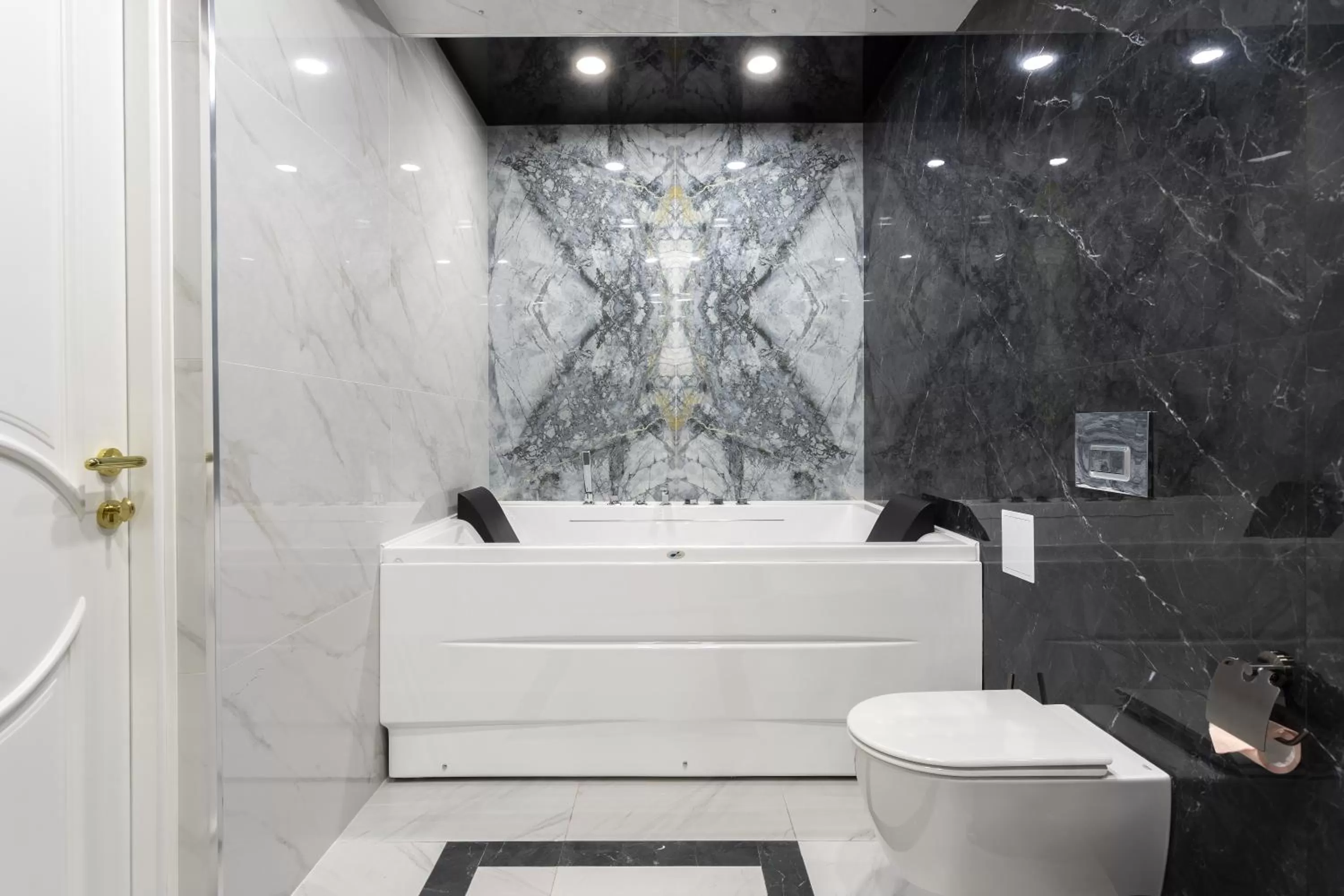 Bathroom in OSCAR BOUTIQUE HOTEL