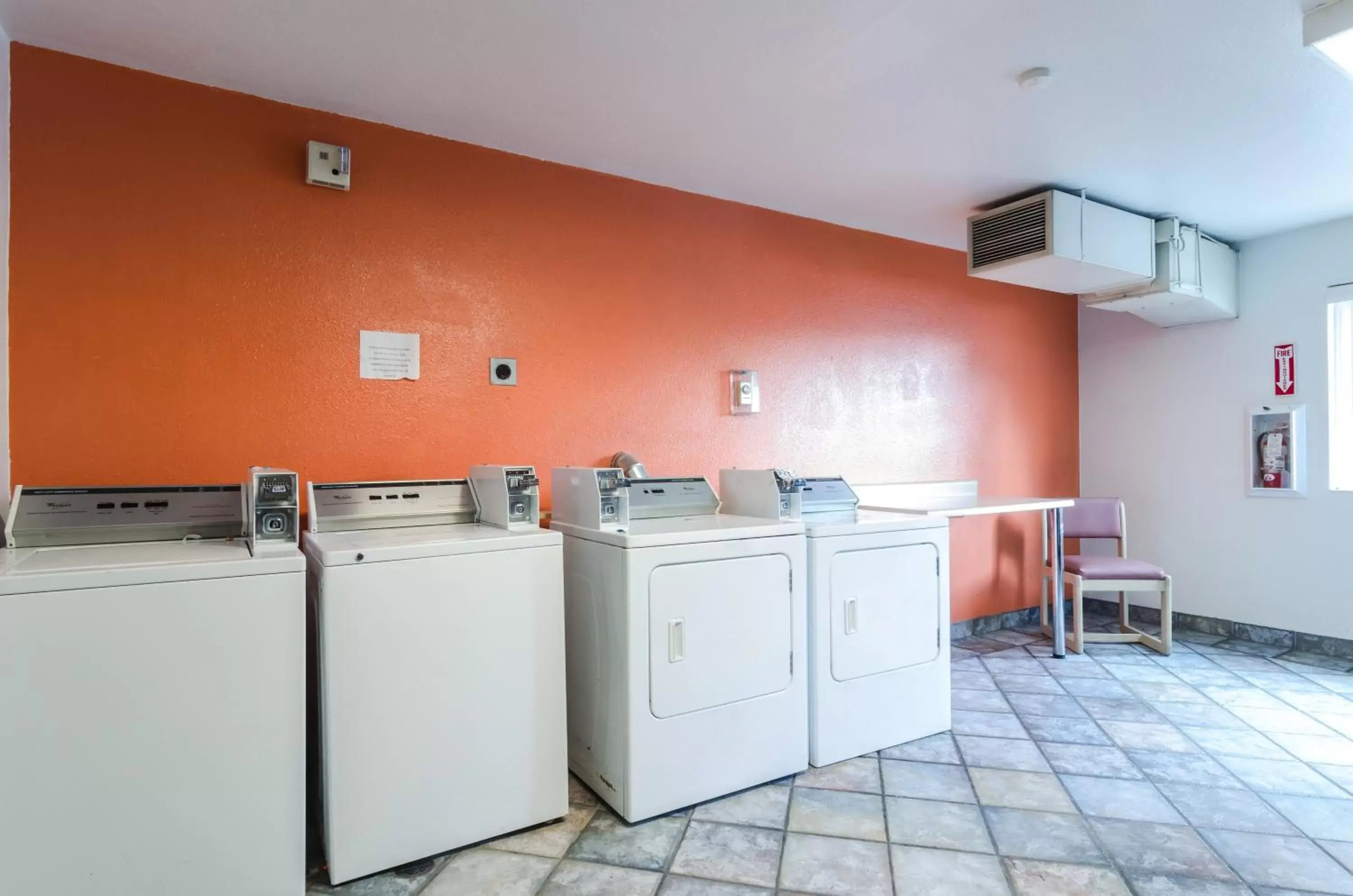 Area and facilities, Kitchen/Kitchenette in Motel 6-Seattle, WA - Sea-Tac Airport South