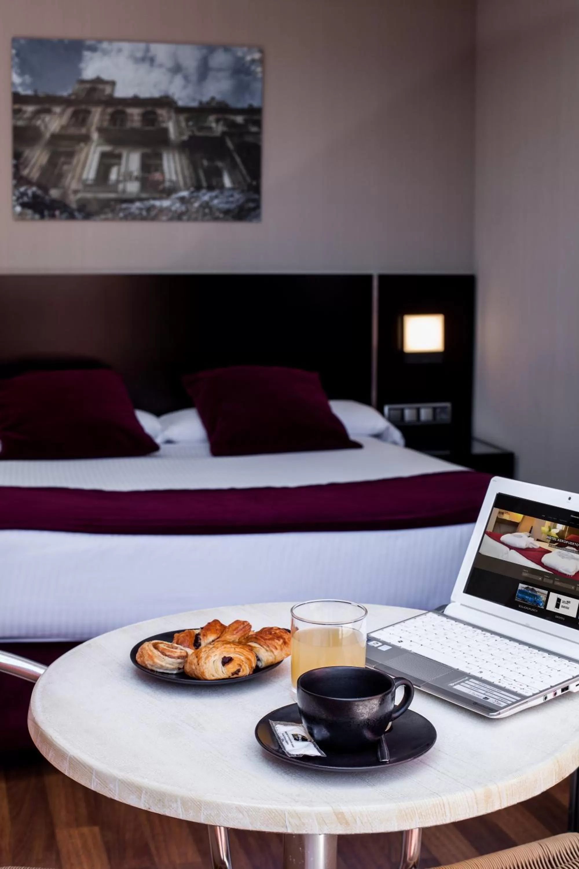 Bed in Clement Barajas