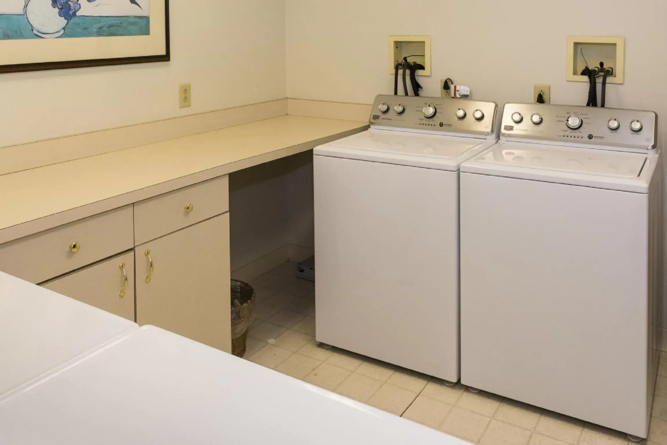 Area and facilities, Kitchen/Kitchenette in Cresthill Suites Syracuse
