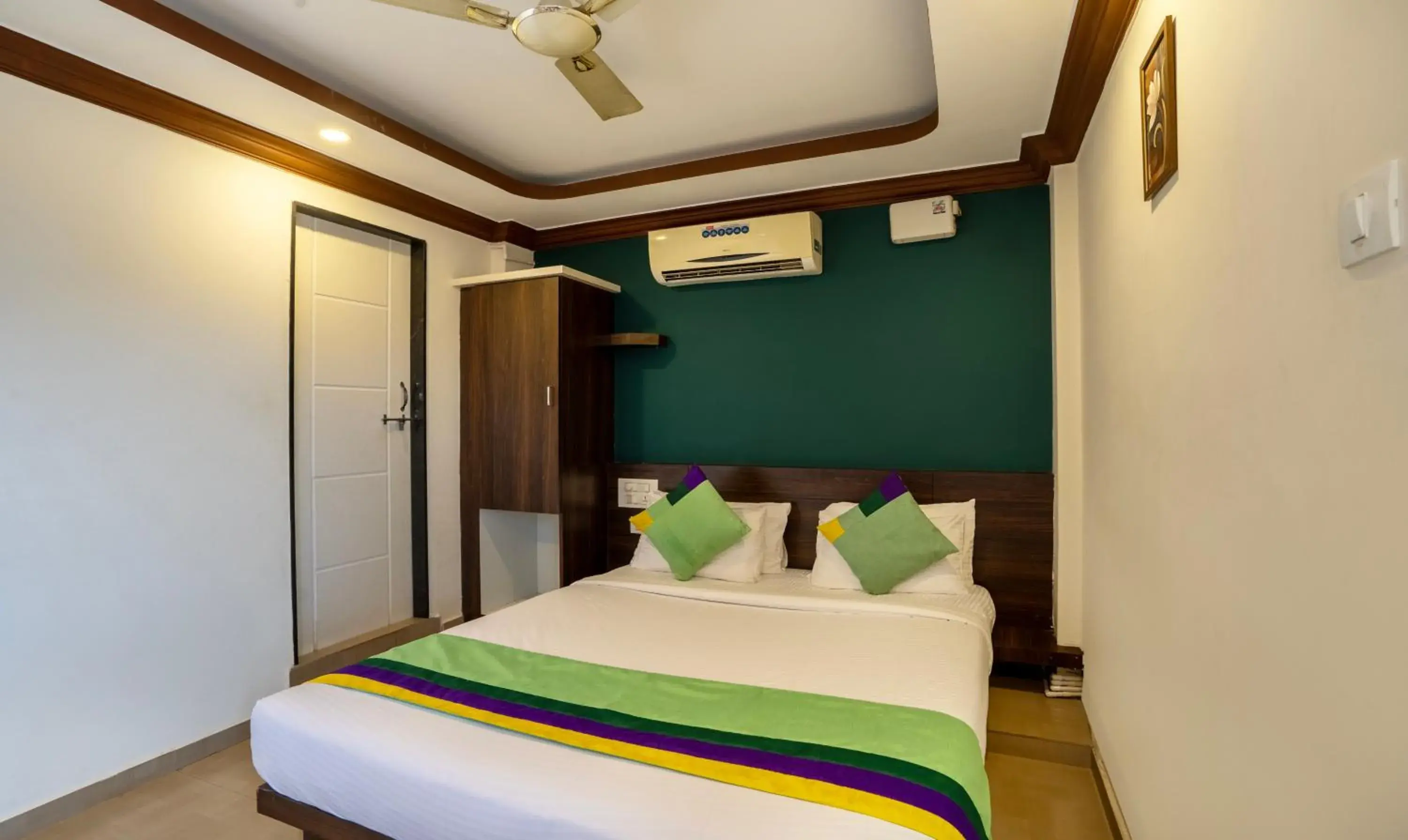 Bedroom, Bed in Hotel Vijaya Residency