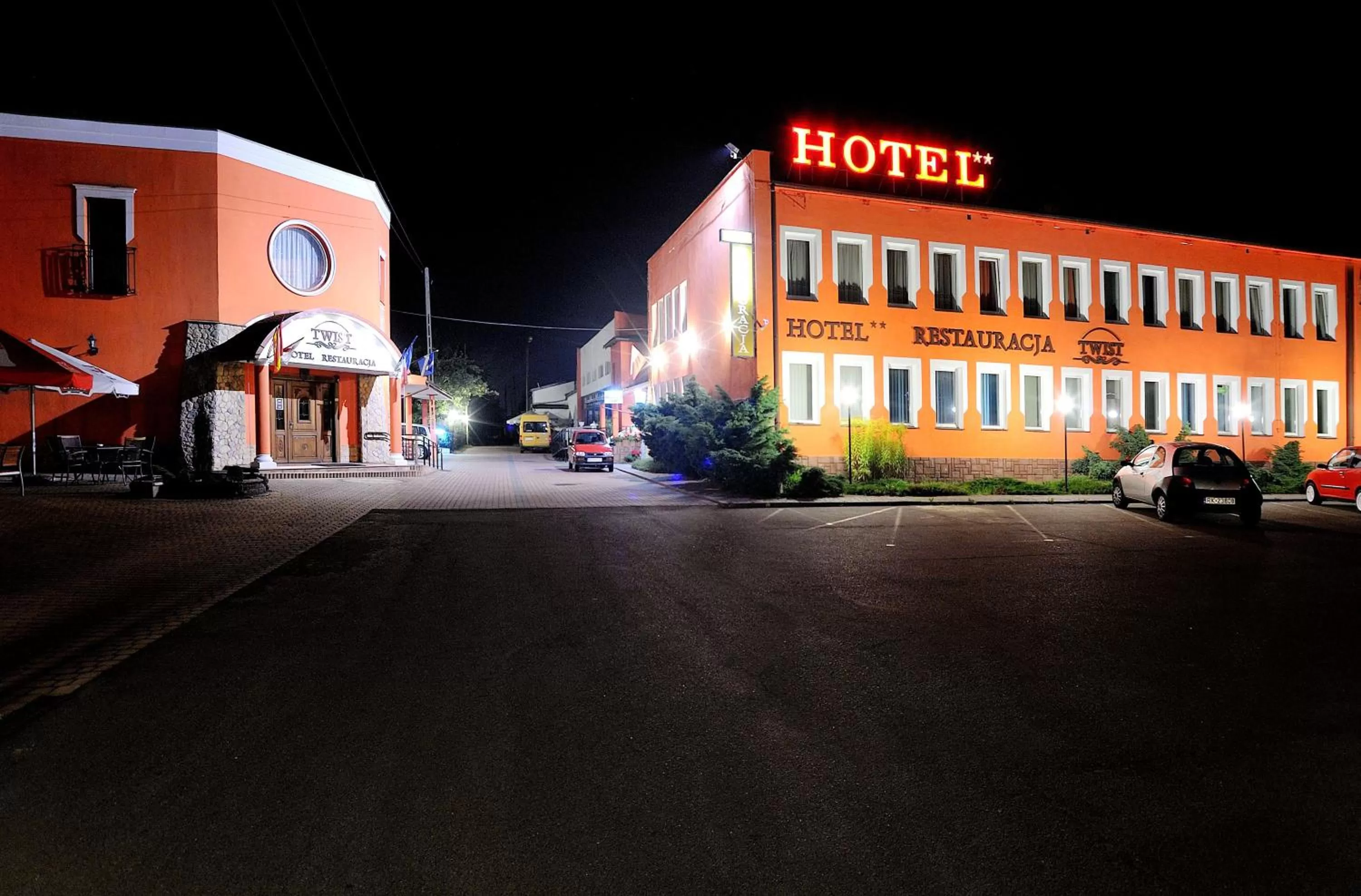 Night in Hotel Restauracja Twist