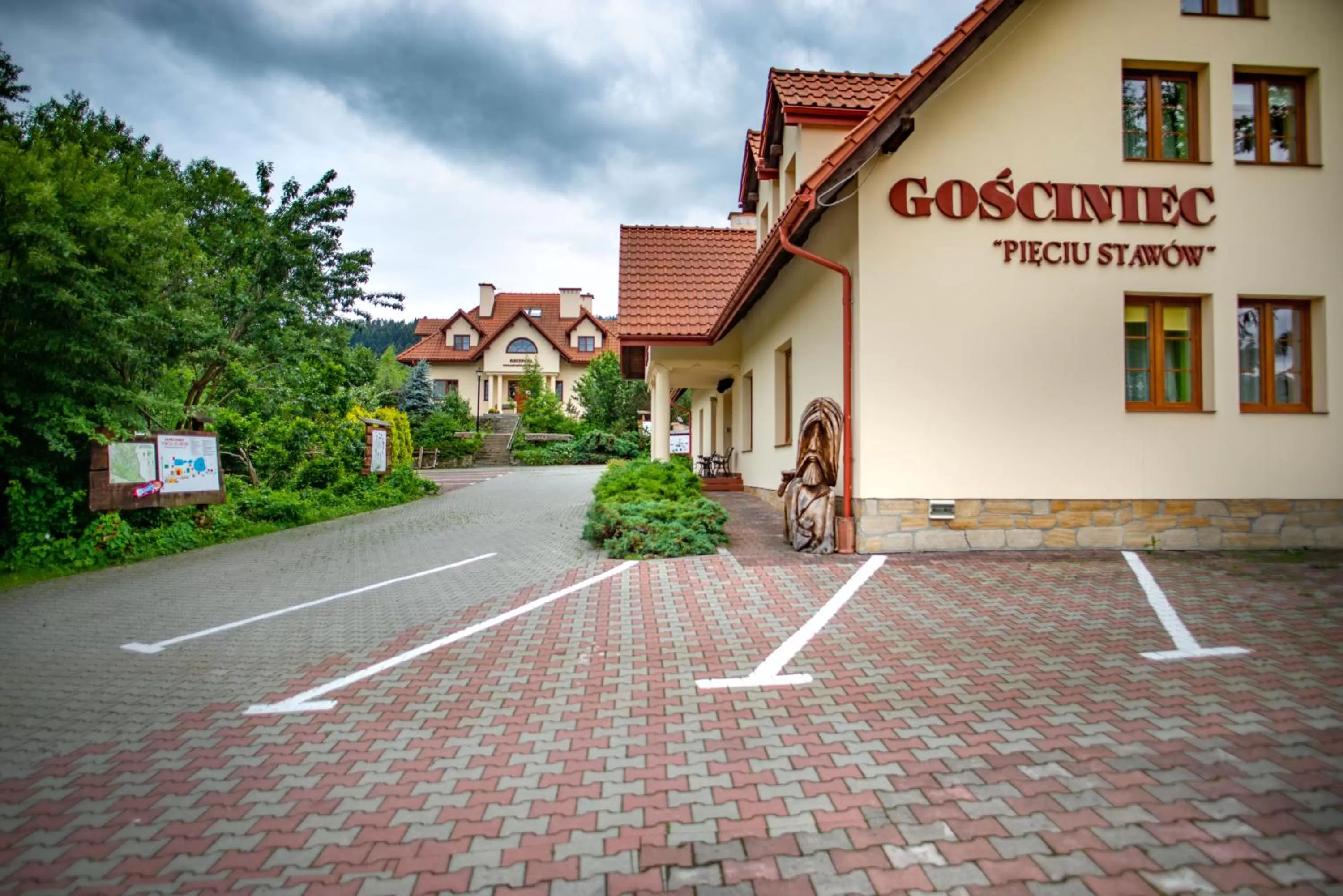 Property building in Gościniec Pięciu Stawów