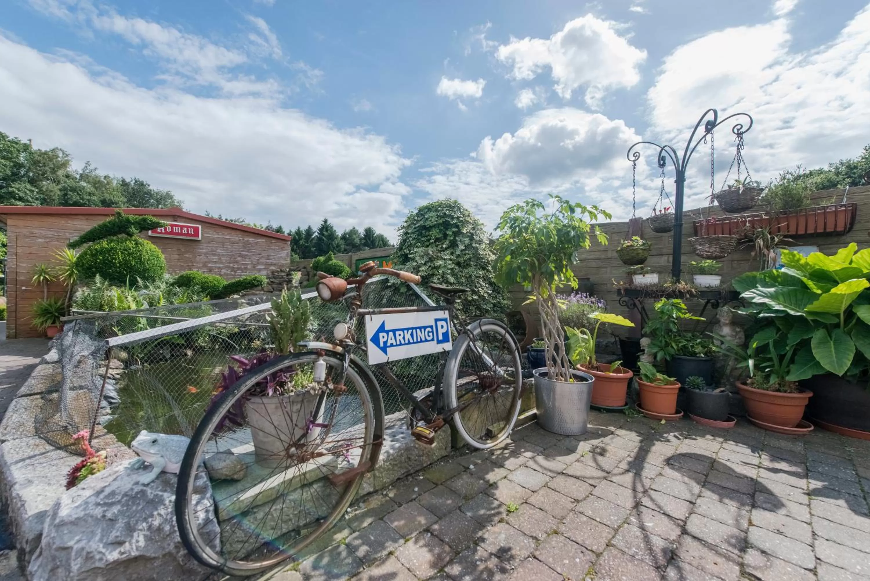 Property building in B&B Casa Roman & Vakantiewoning voor 1 pers tot max 32 personen