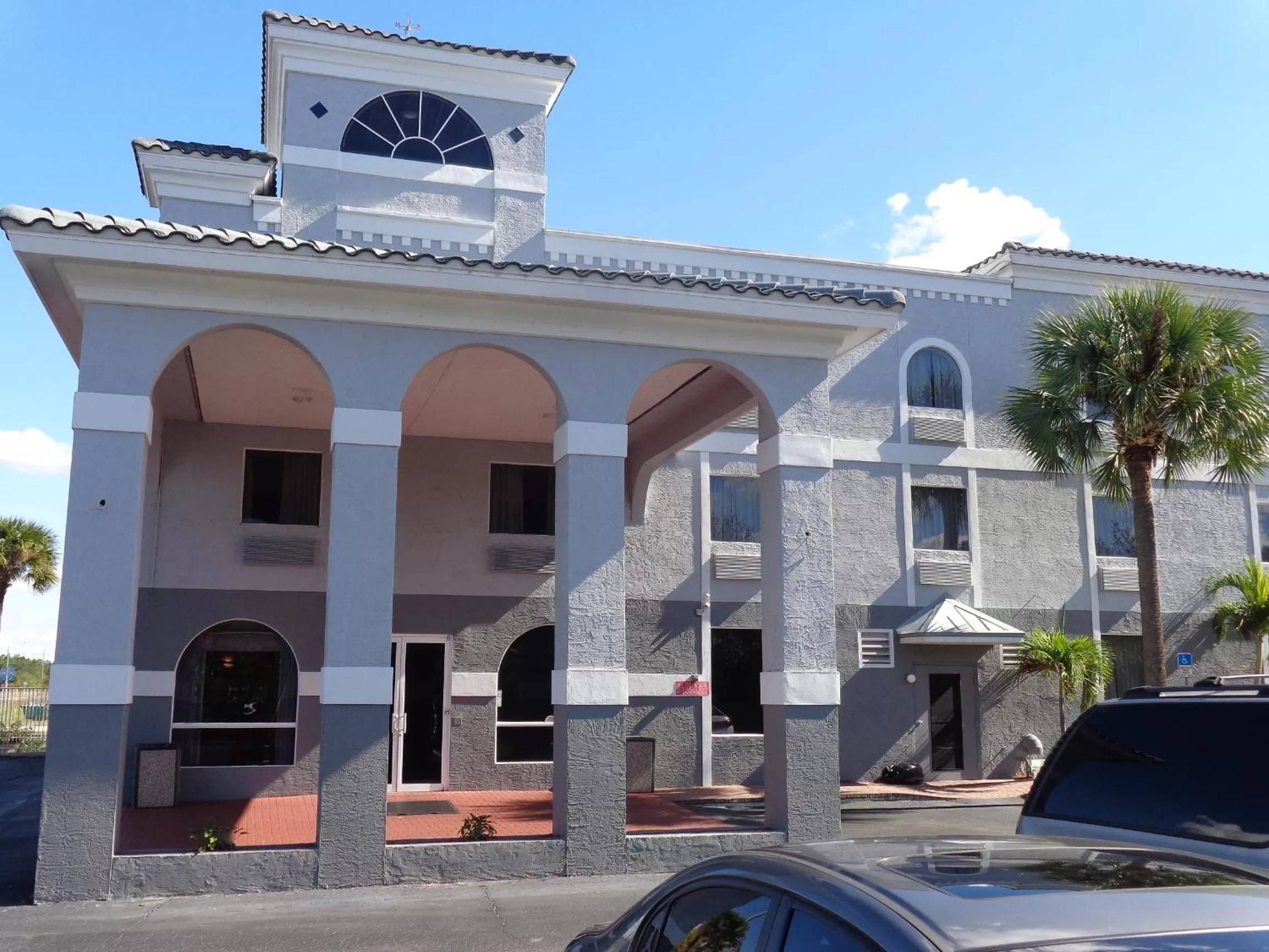Facade/entrance in Ruskin Inn Tampa-Sun City Center