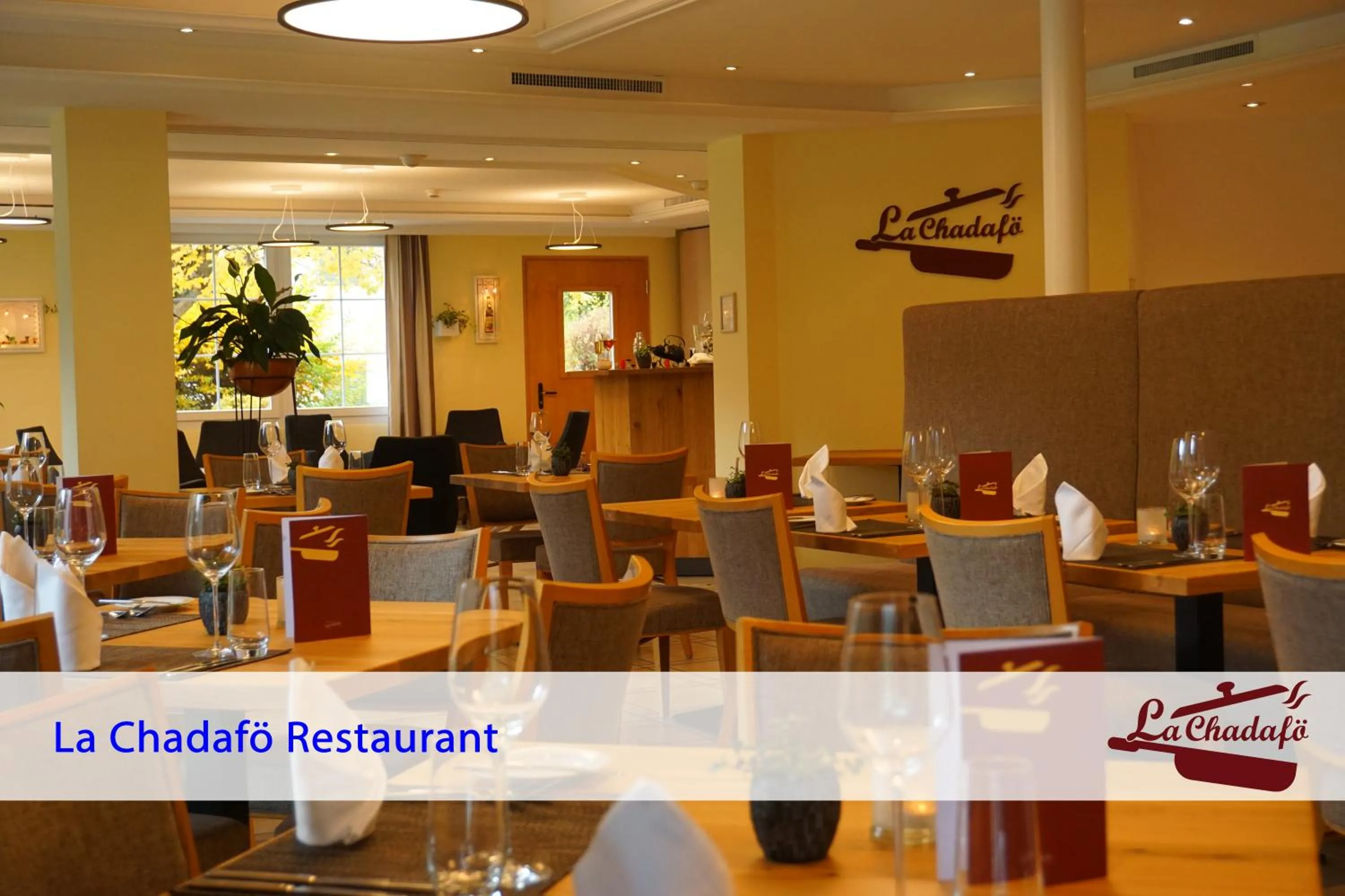 Restaurant/places to eat in Typically Swiss Hotel Altana