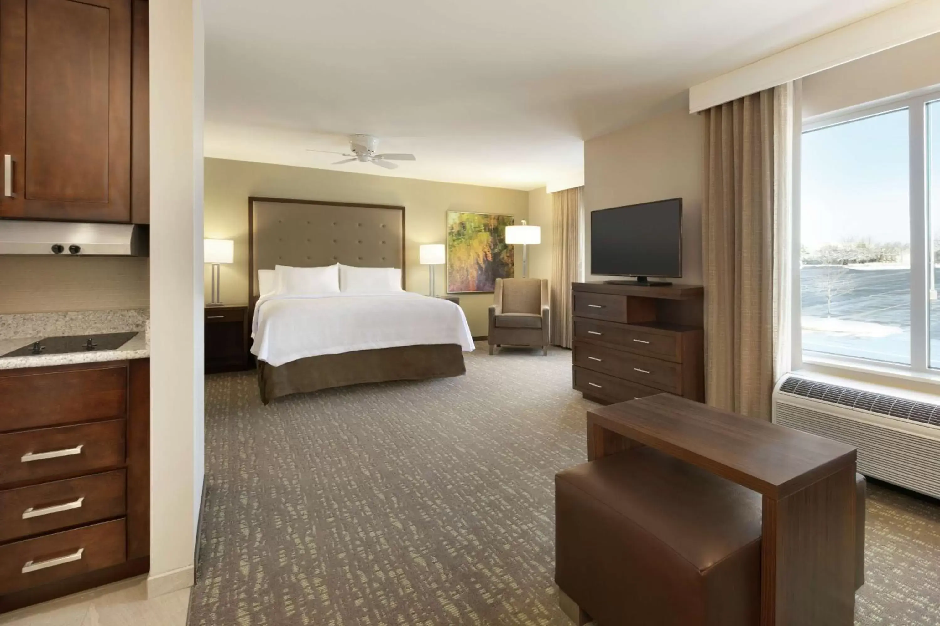 Bed in Homewood Suites By Hilton Hartford Manchester