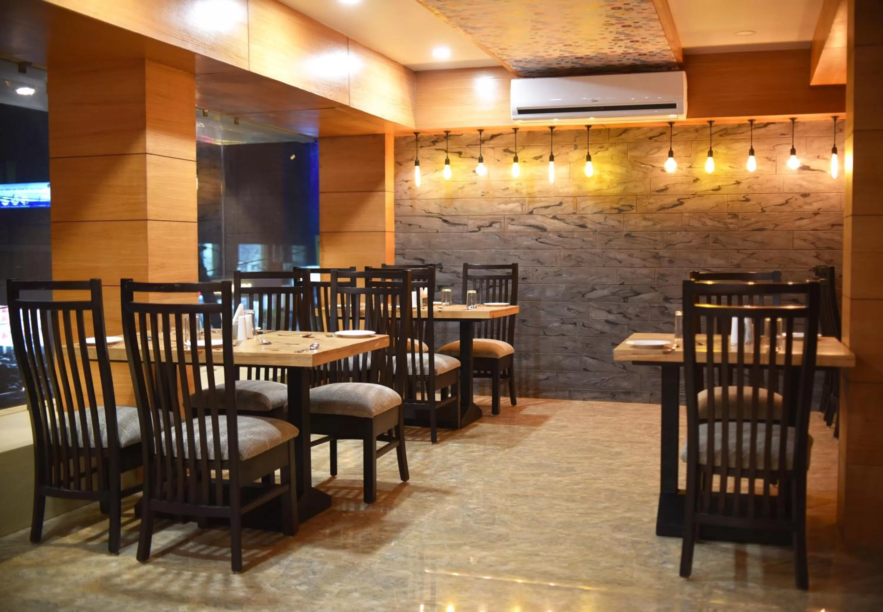 Restaurant/places to eat in Hotel Aditya Residency