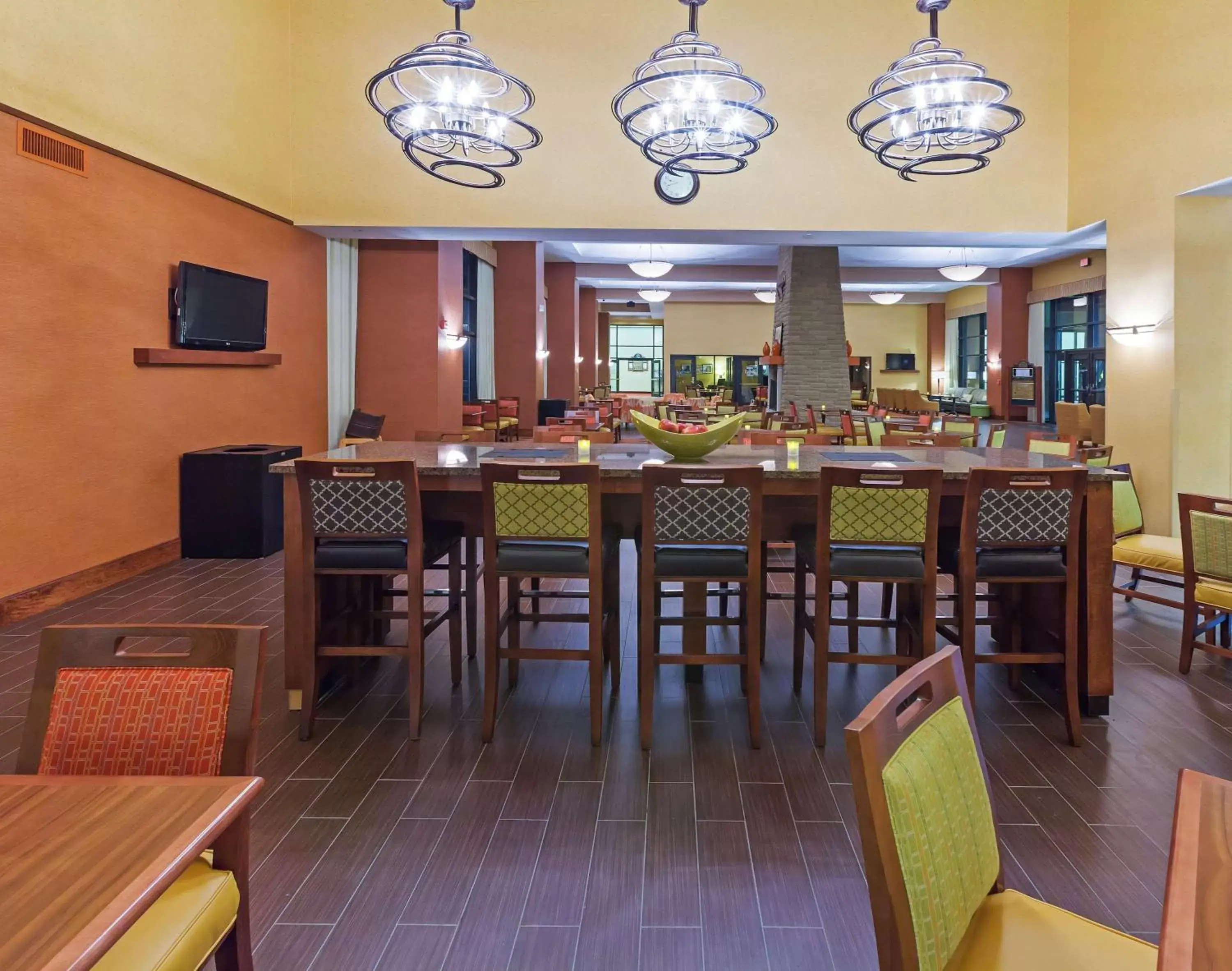 Property building, Restaurant/Places to Eat in Hampton Inn & Suites Dallas-Mesquite