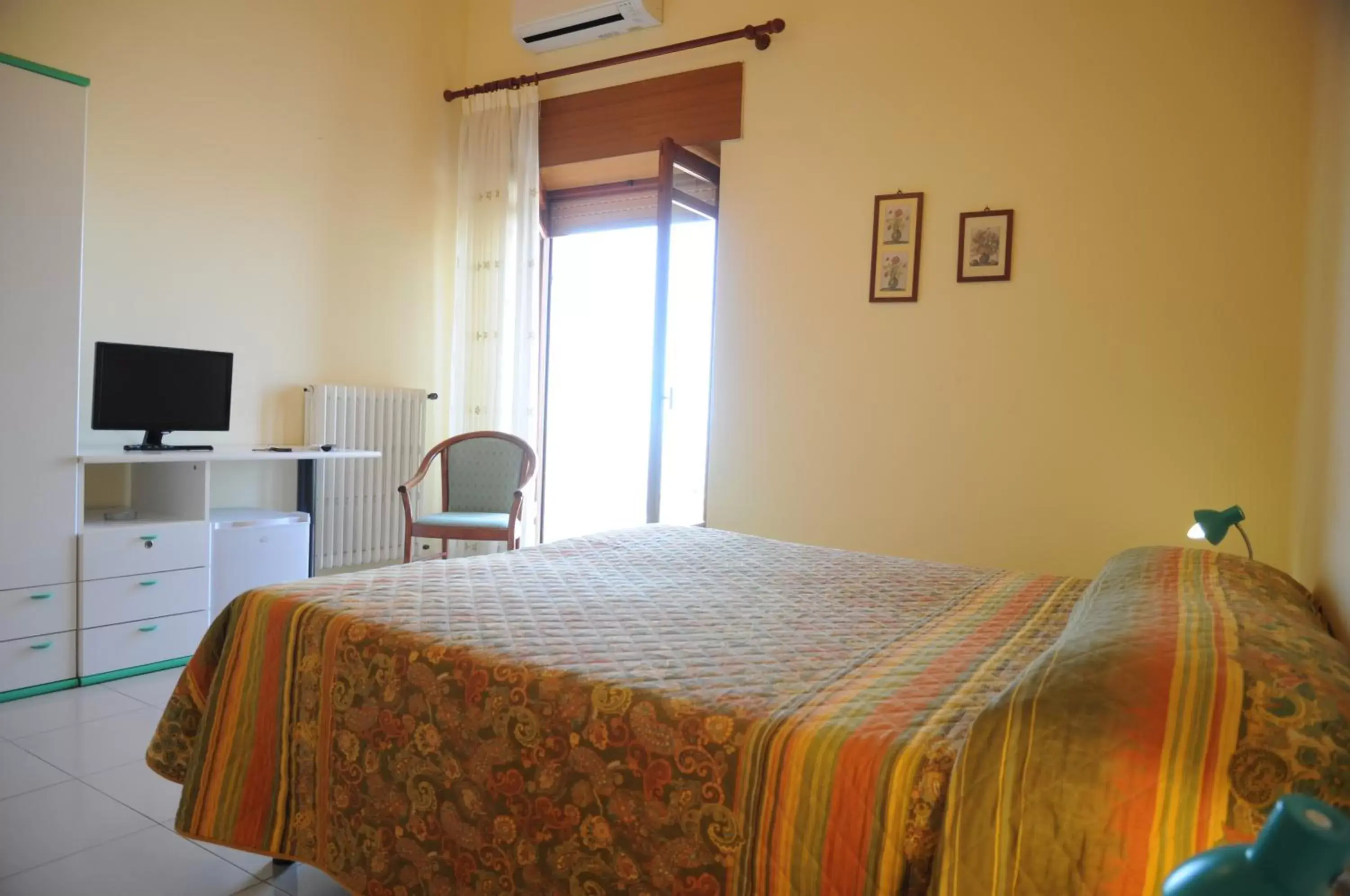 Photo of the whole room, Bed in Albergo Villa Nobile