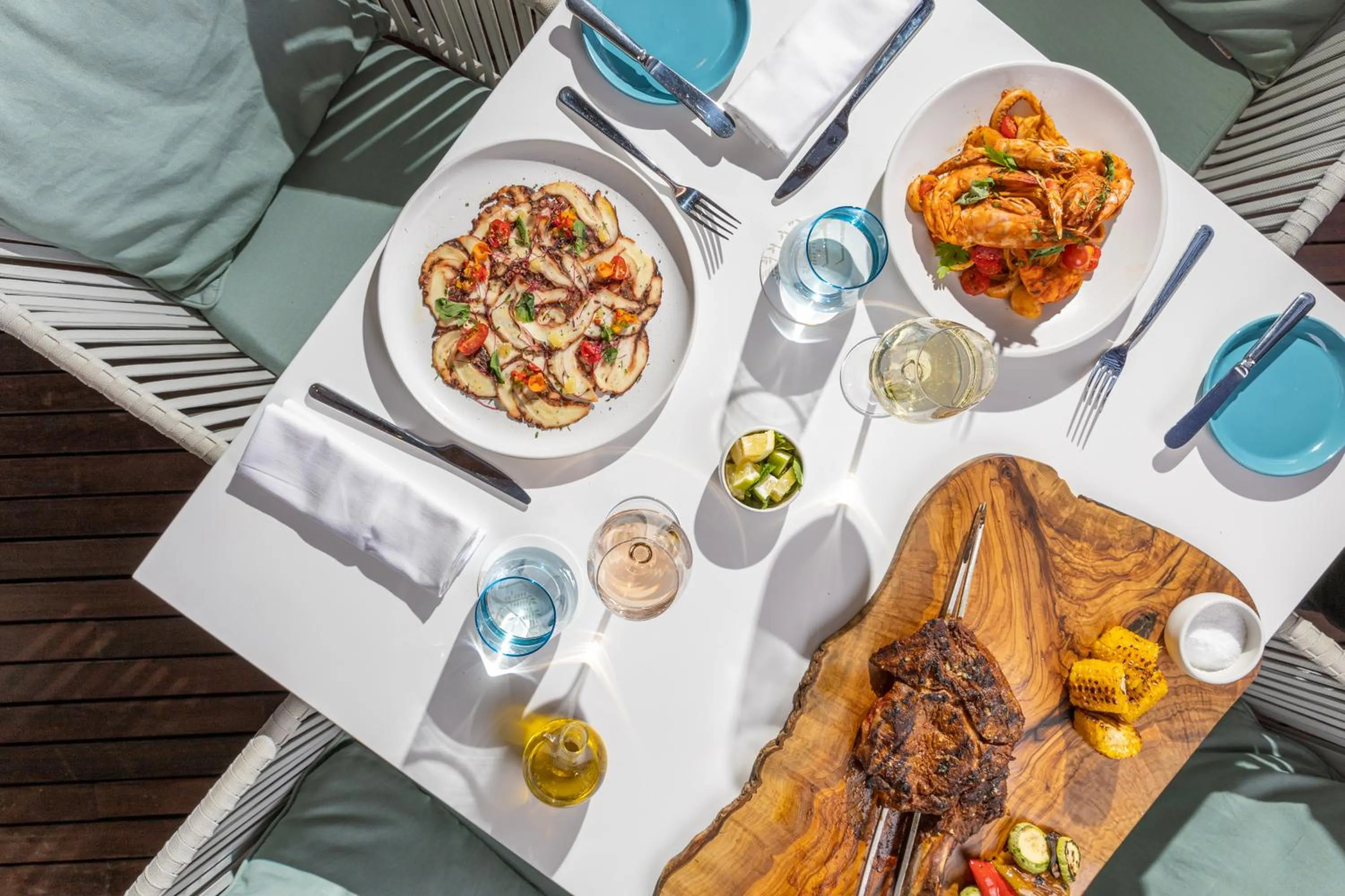 Restaurant/places to eat in Four Seasons Hotel Tunis