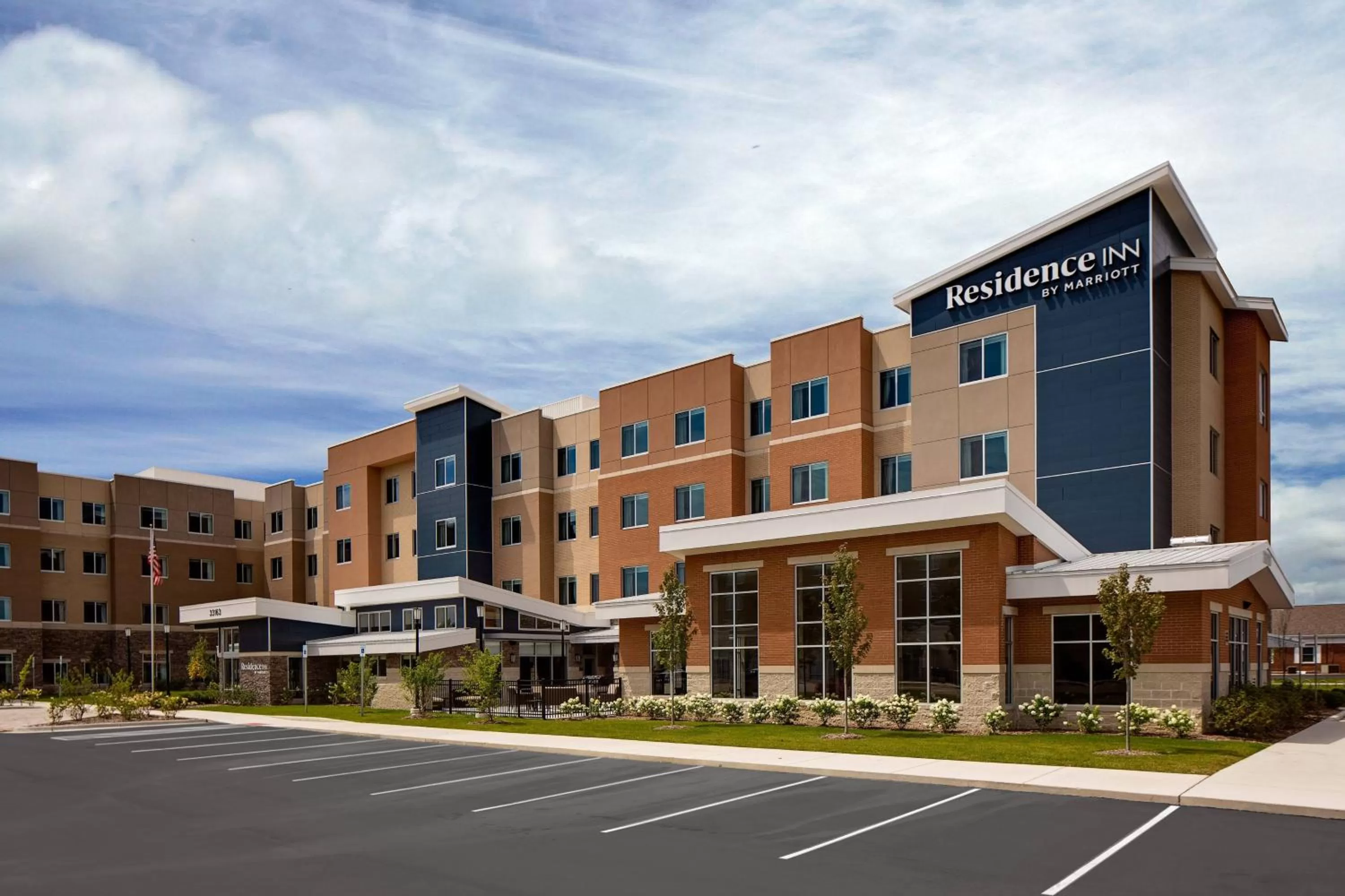 Property building in Residence Inn by Marriott Detroit Farmington Hills