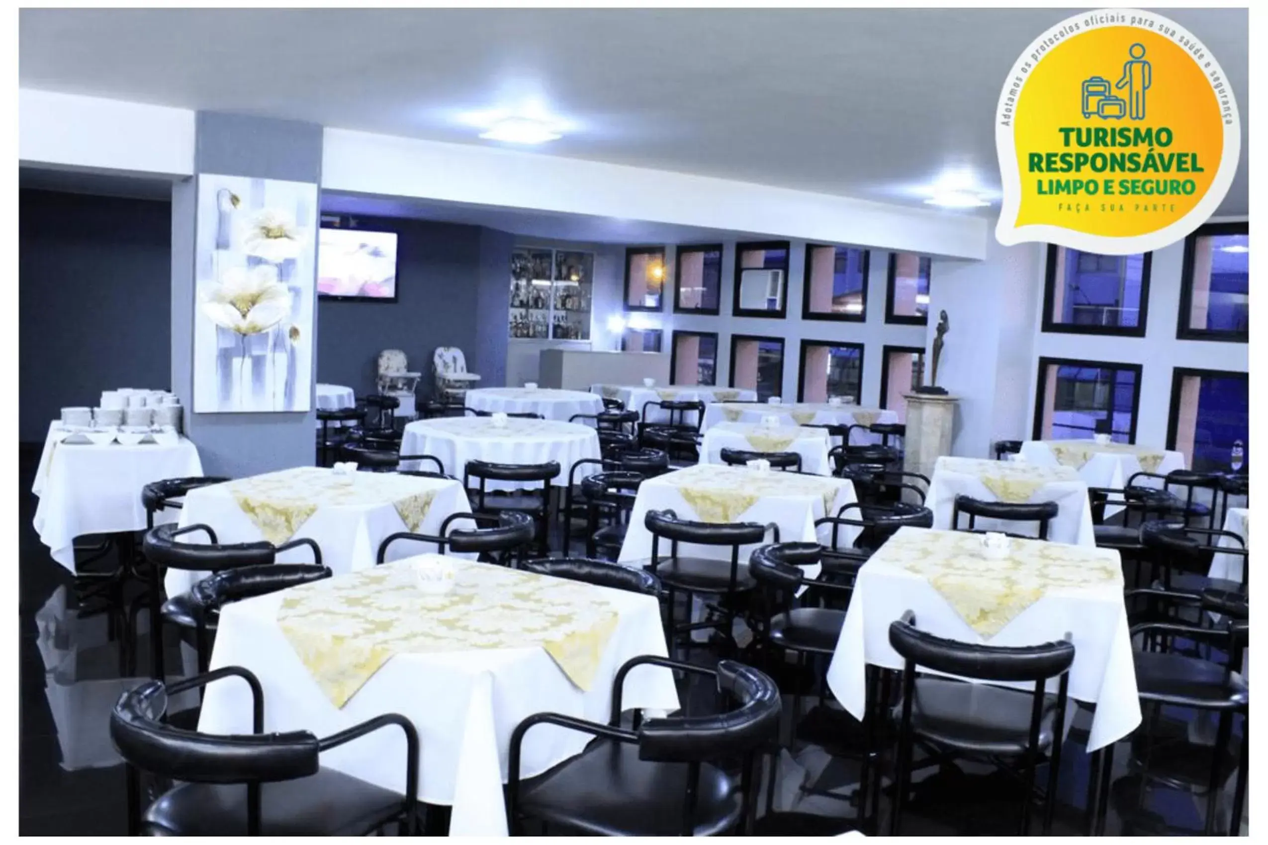 Restaurant/Places to Eat in Nacional Inn Curitiba Torres