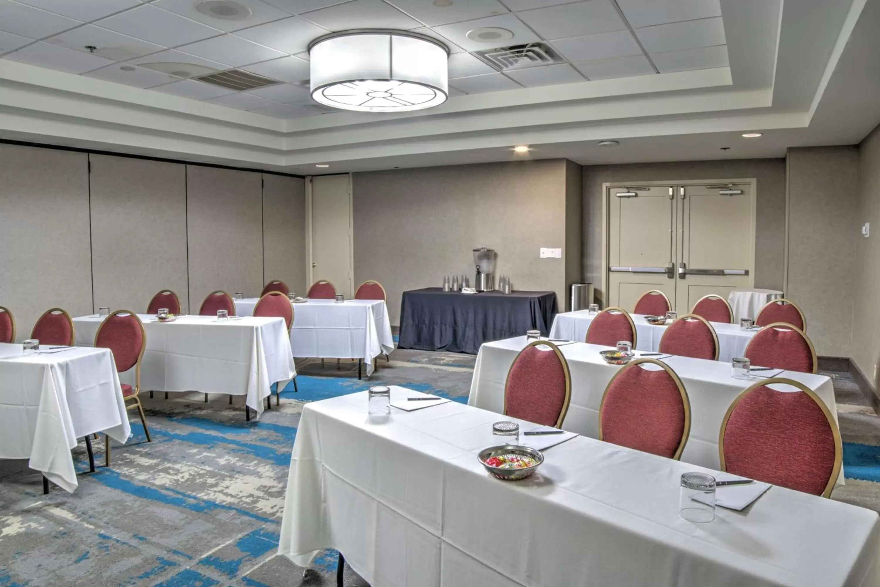 Meeting/conference room in Embassy Suites by Hilton Indianapolis North