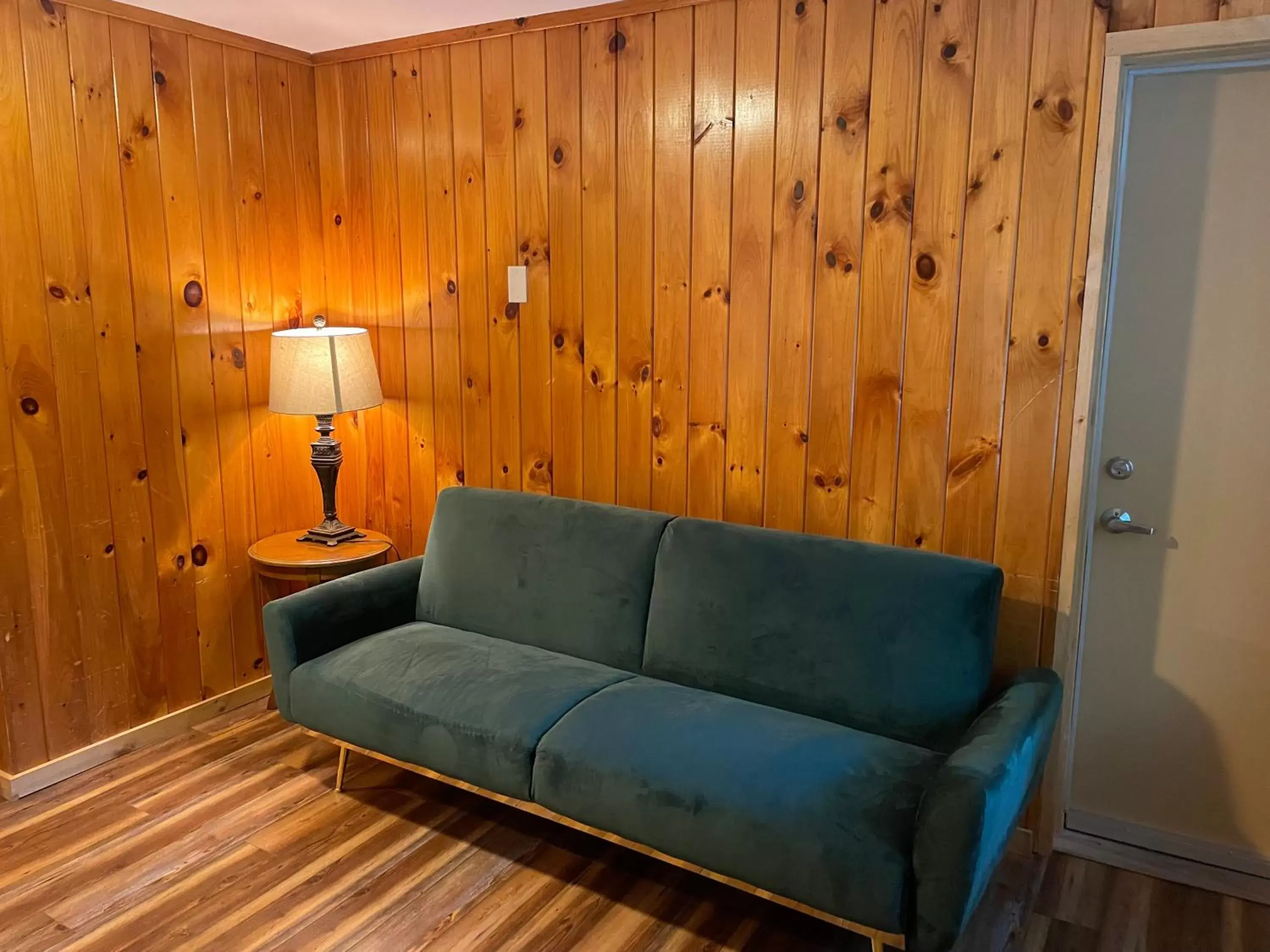 Seating Area in Northern Lights Lodge