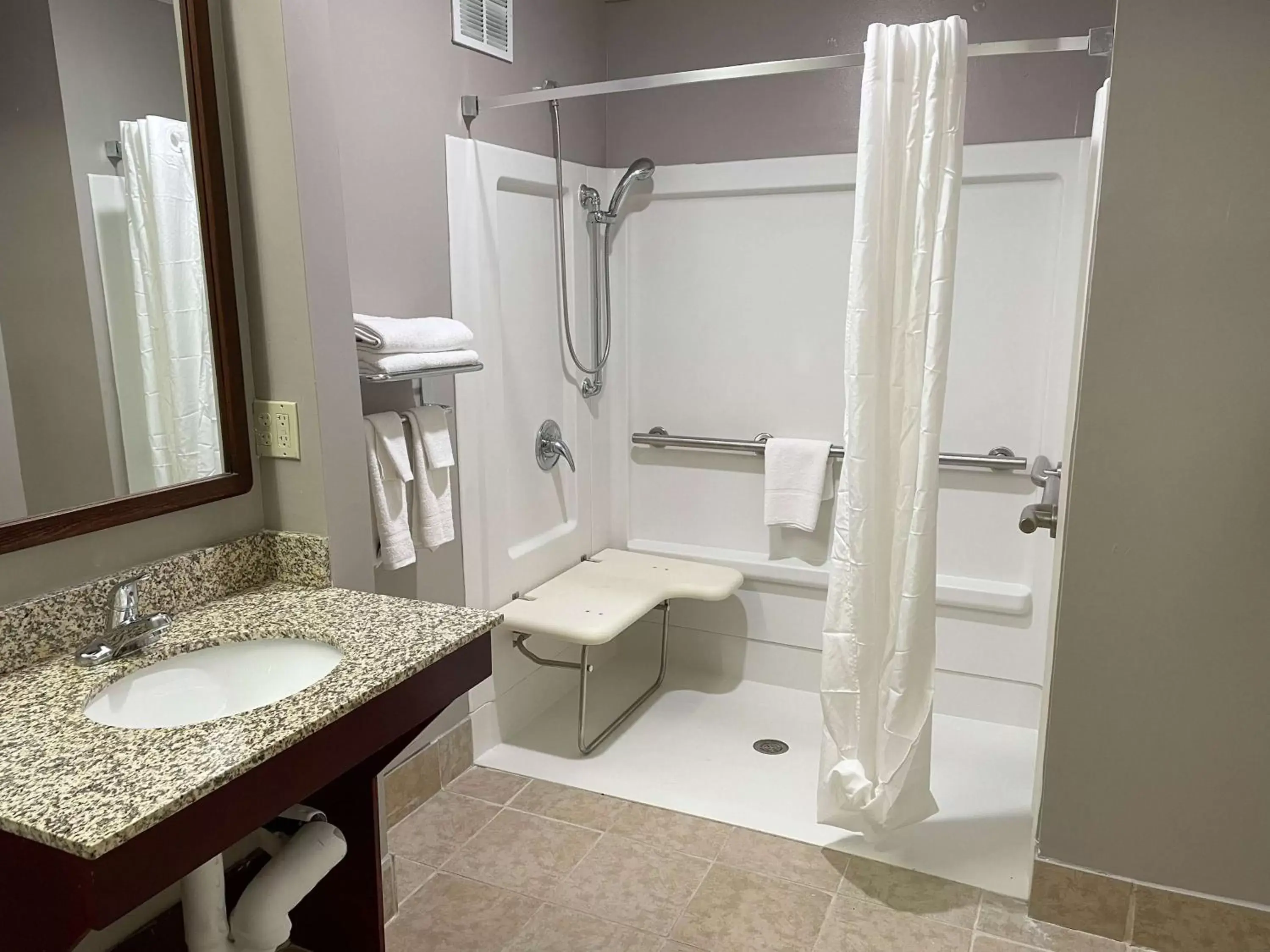 Bedroom, Bathroom in Motel 6 West Columbia SC Airport