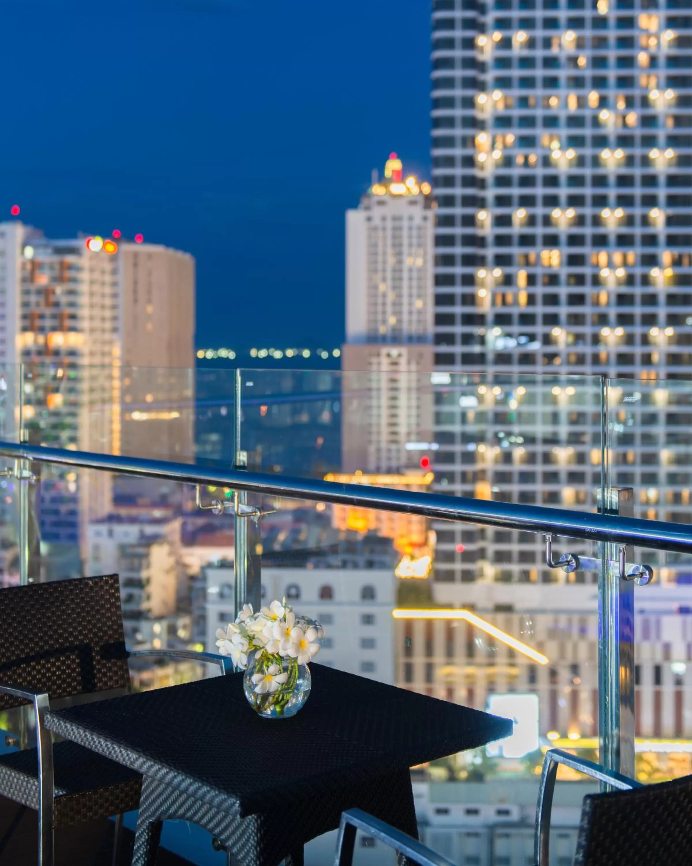 Night in The Gold Coast Hotel Nha Trang