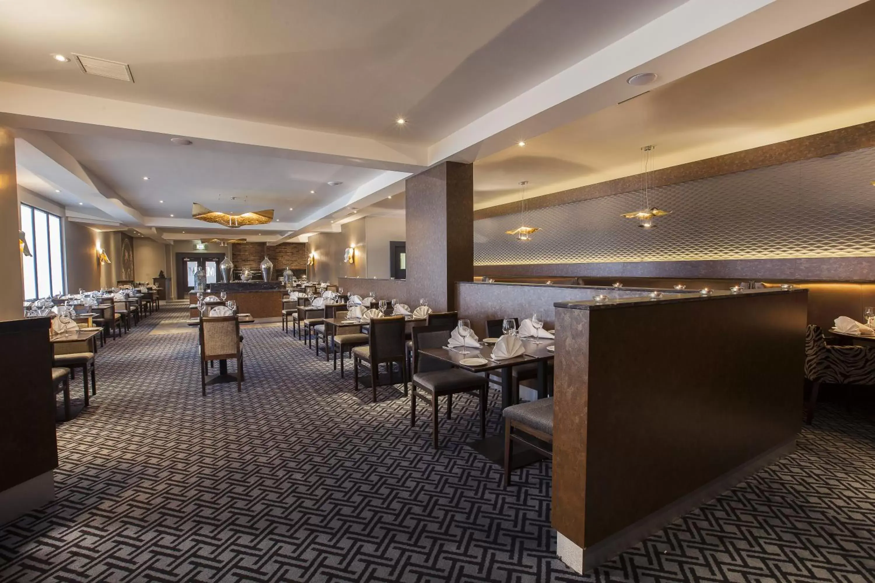 Restaurant/Places to Eat in Midleton Park Hotel