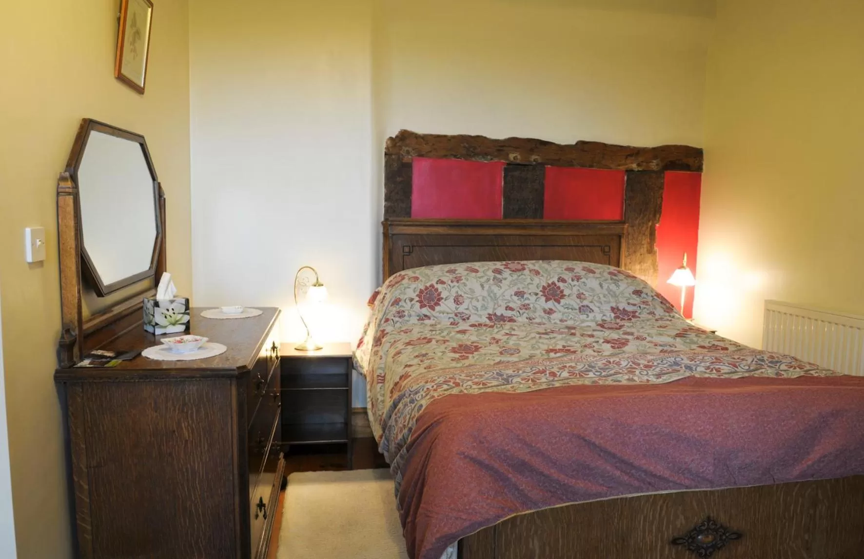 Bed in Broome Park Farm B&B