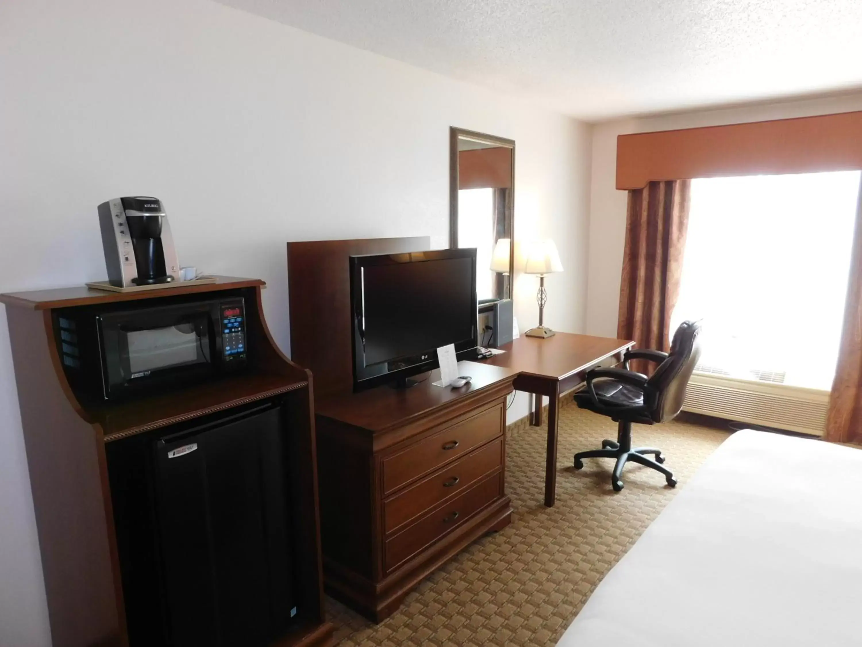 Photo of the whole room, TV/Entertainment Center in Americinn by Wyndham Ogallala