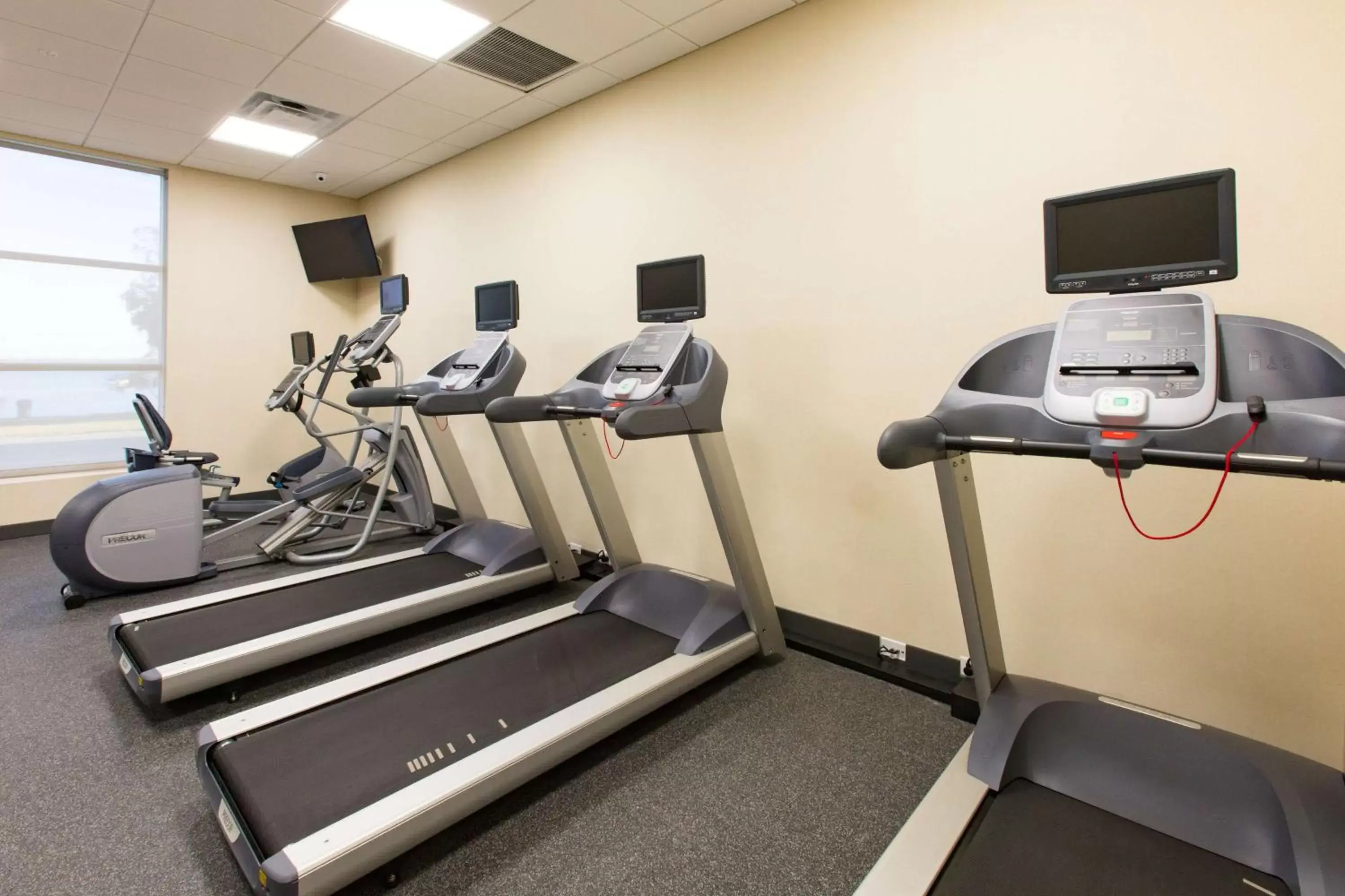 Fitness centre/facilities, Fitness Center/Facilities in Hampton Inn - Palatka