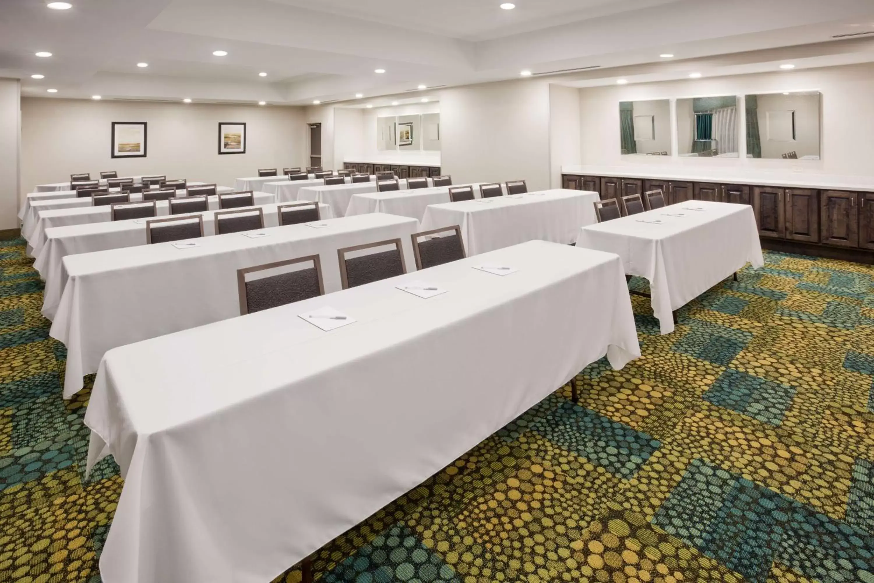 Meeting/conference room in Hampton Inn & Suites Sioux City South, IA
