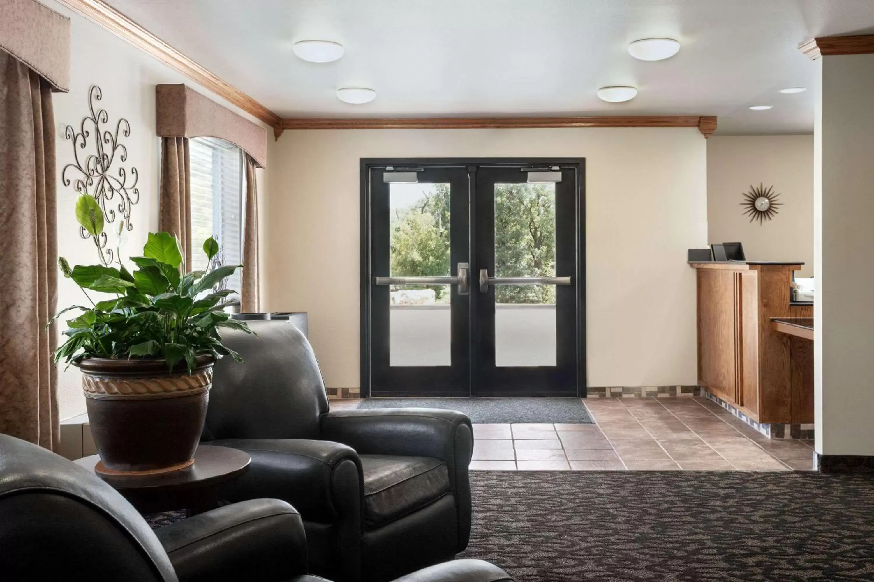 Lobby or reception, Lobby/Reception in Travelodge by Wyndham McAlester