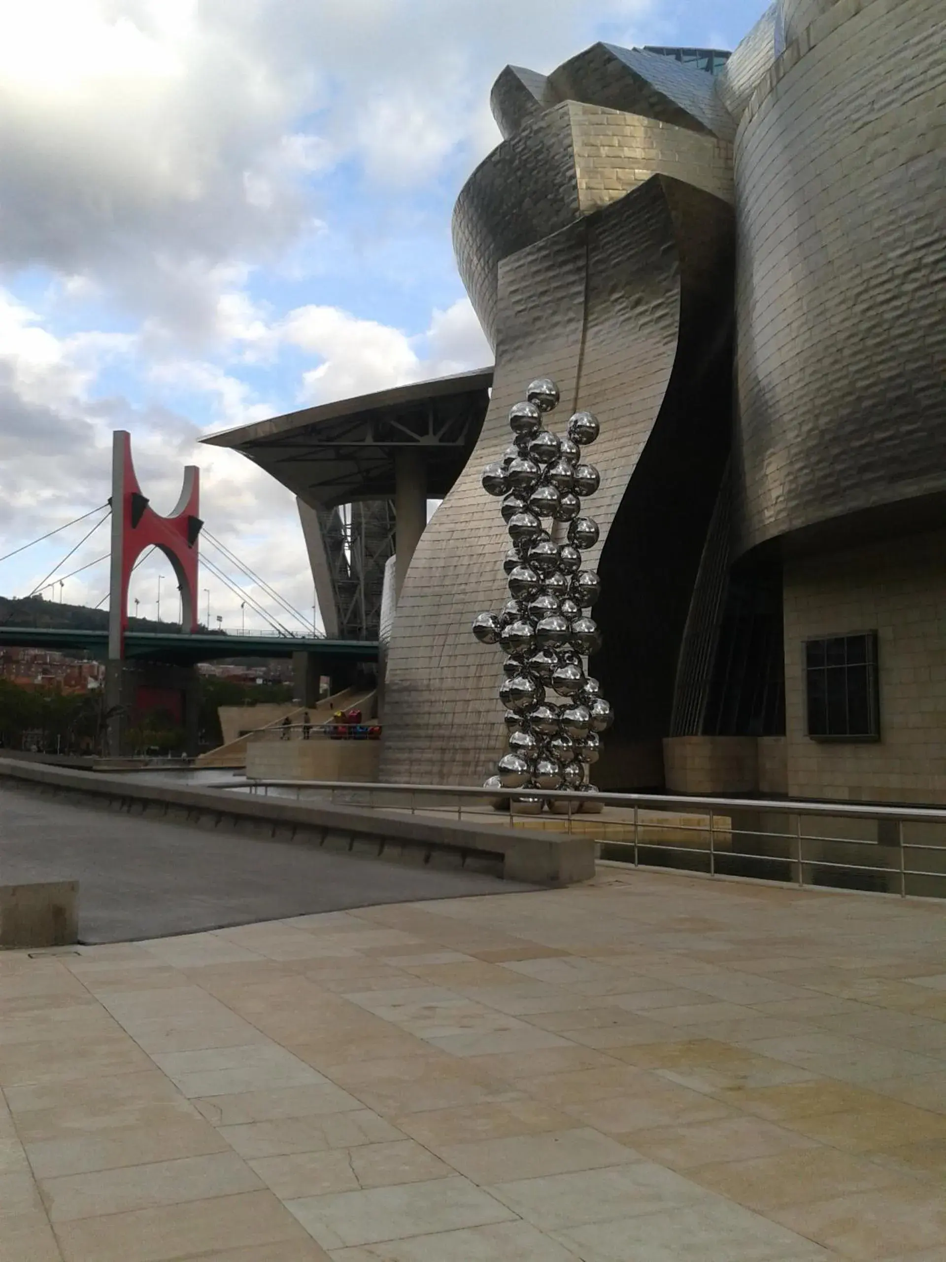 Facade/entrance, Property Building in Zenit Bilbao