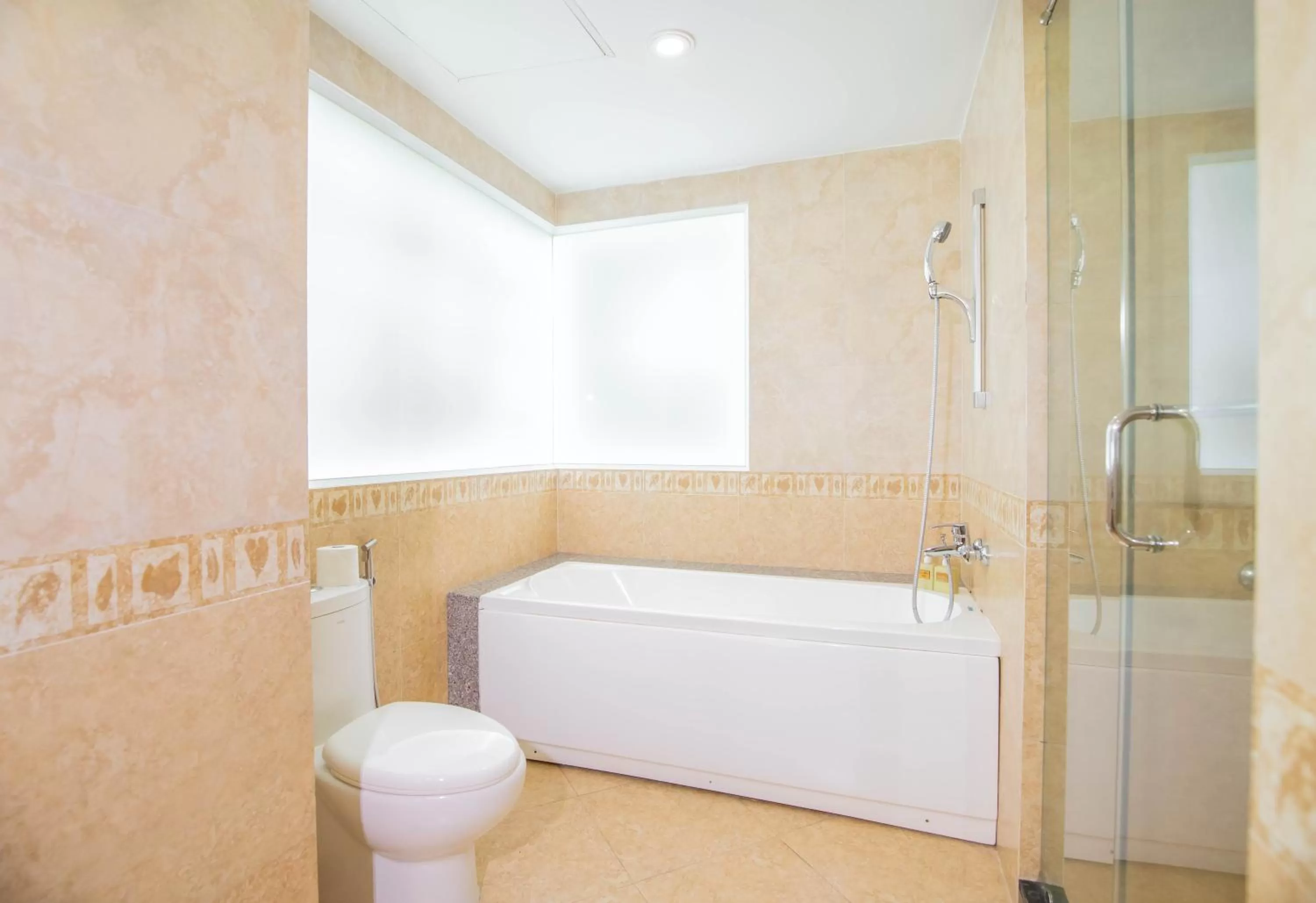 Toilet in Diamond Bay Resort & Spa