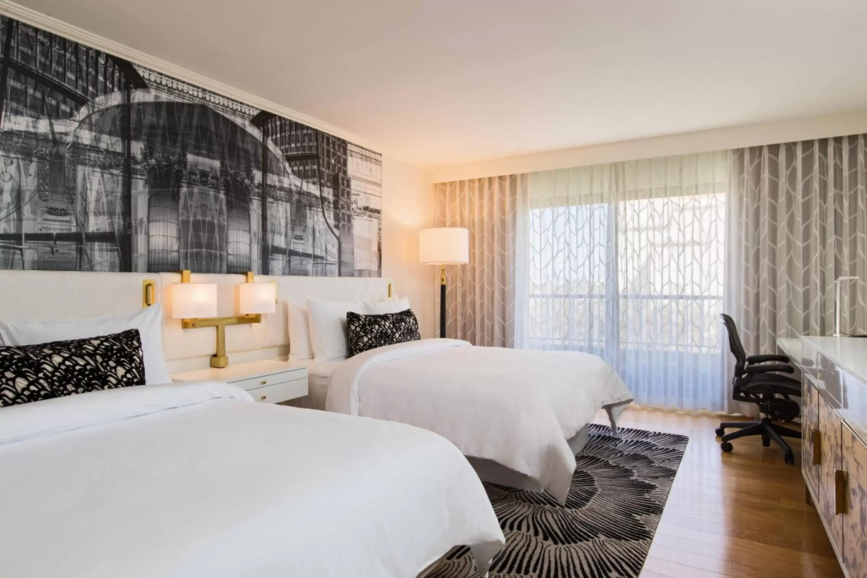 Photo of the whole room, Bed in Avenue of the Arts Costa Mesa, a Tribute Portfolio Hotel