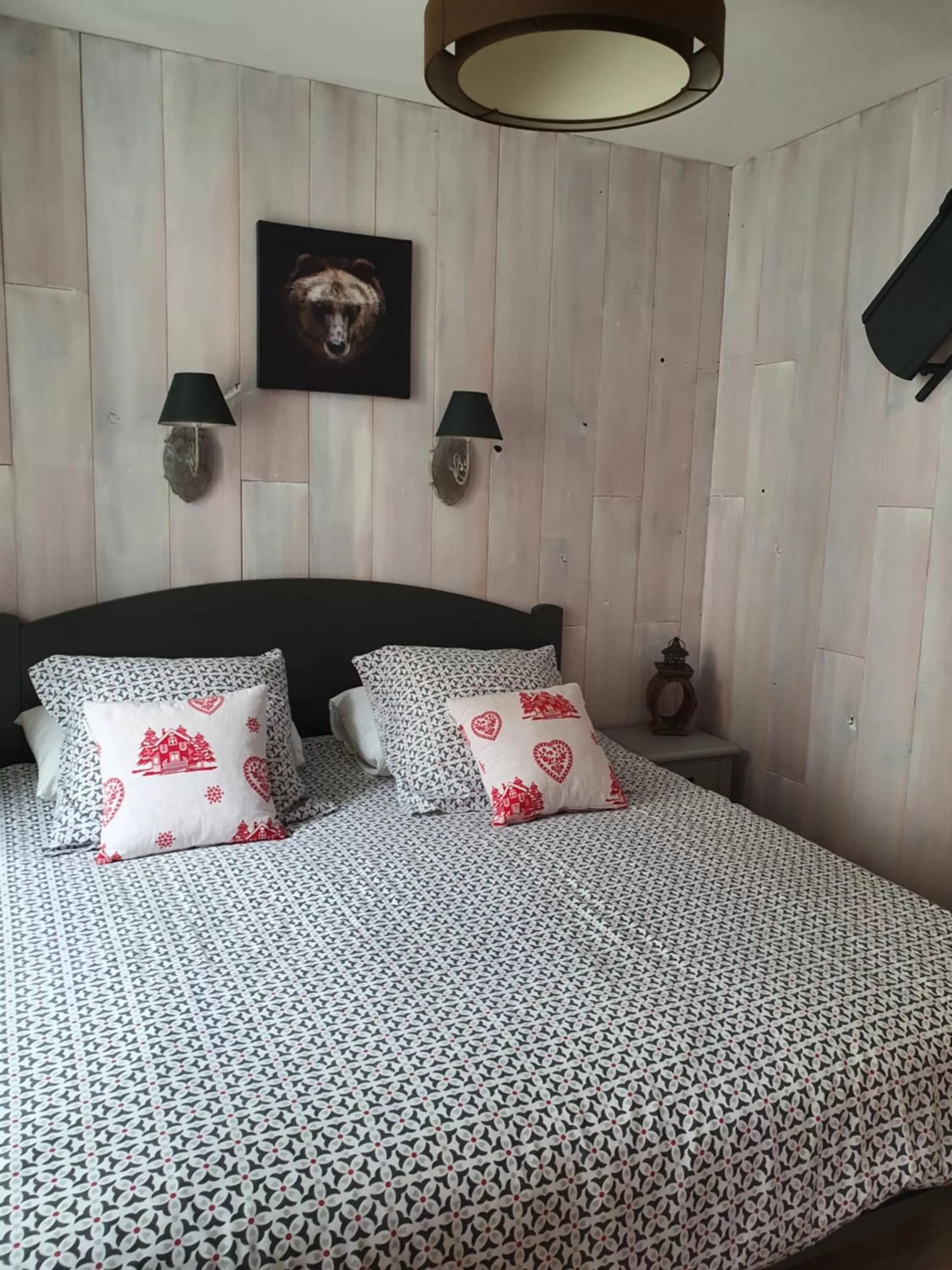 Bed in Le Patio de Luchon