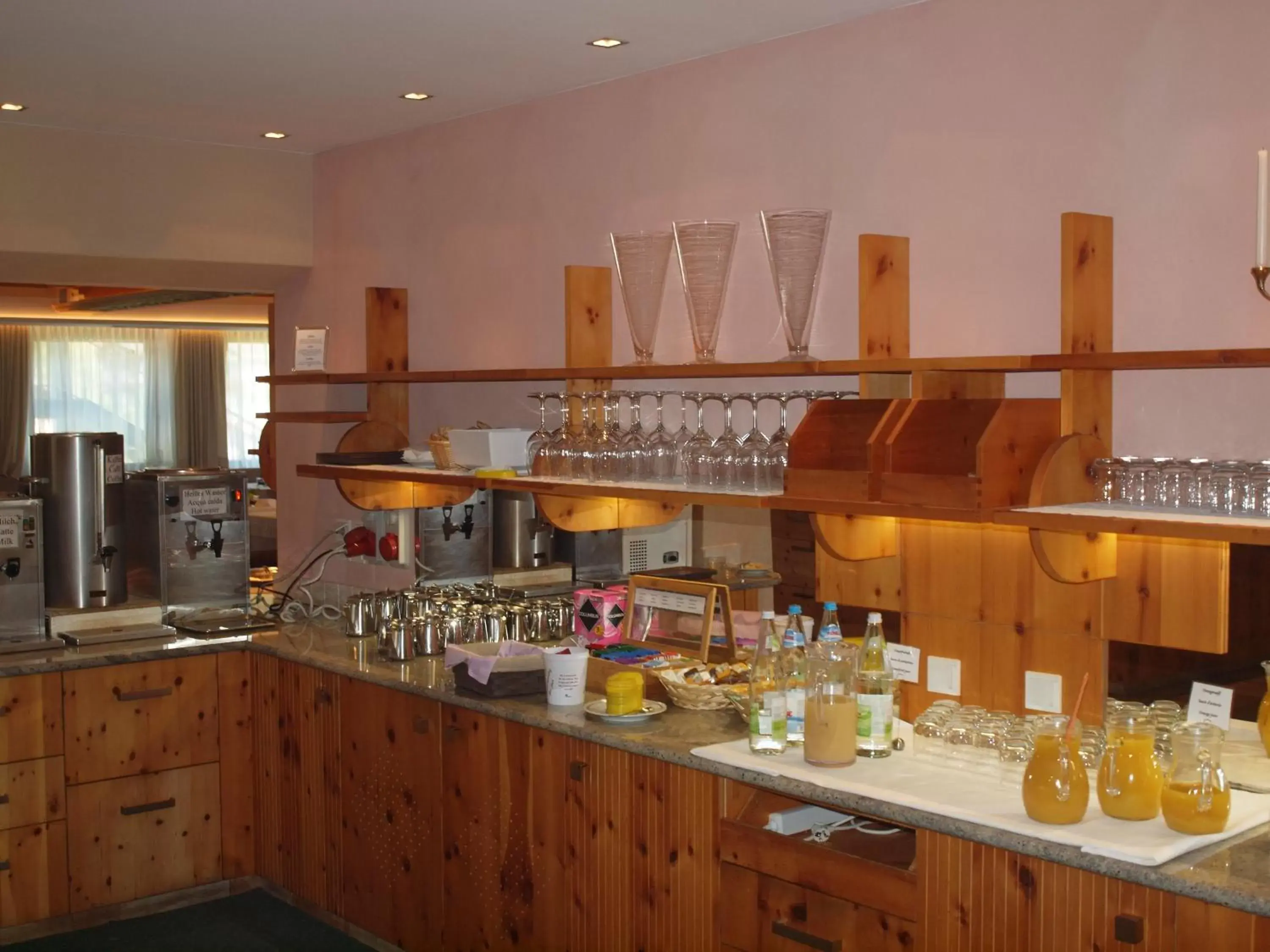 Food, Kitchen/Kitchenette in Sporthotel Rasen