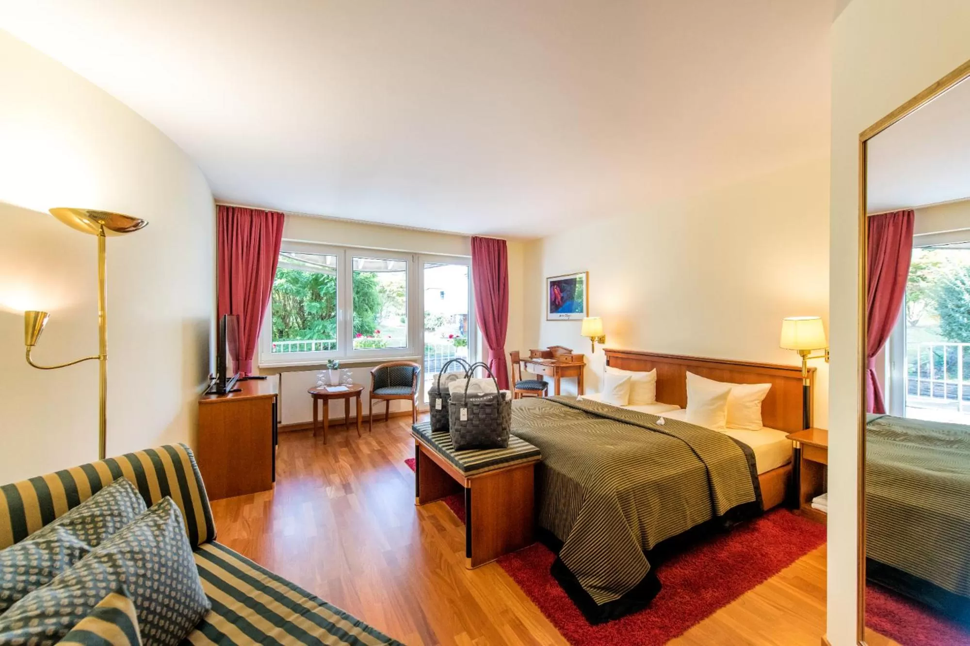 Photo of the whole room, Bed in Moselromantik Hotel Kessler Meyer