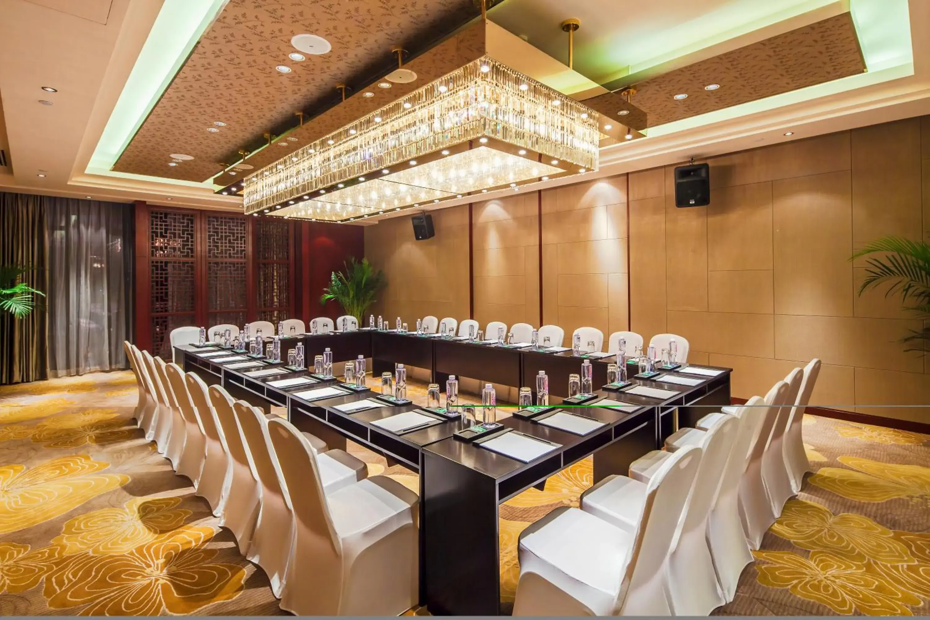 Business facilities in Felton Gloria Grand Hotel Chengdu
