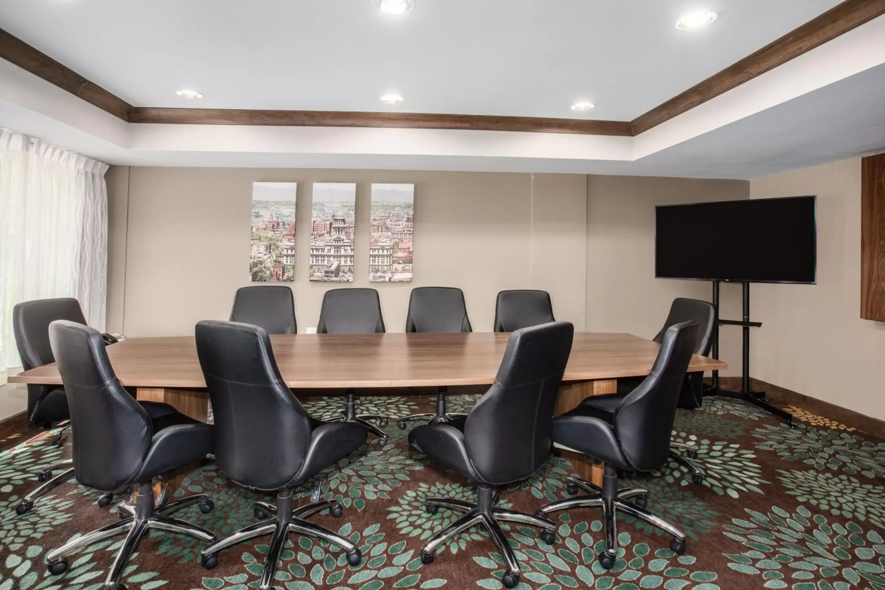 Meeting/conference room in Staybridge Suites Denver International Airport, an IHG Hotel