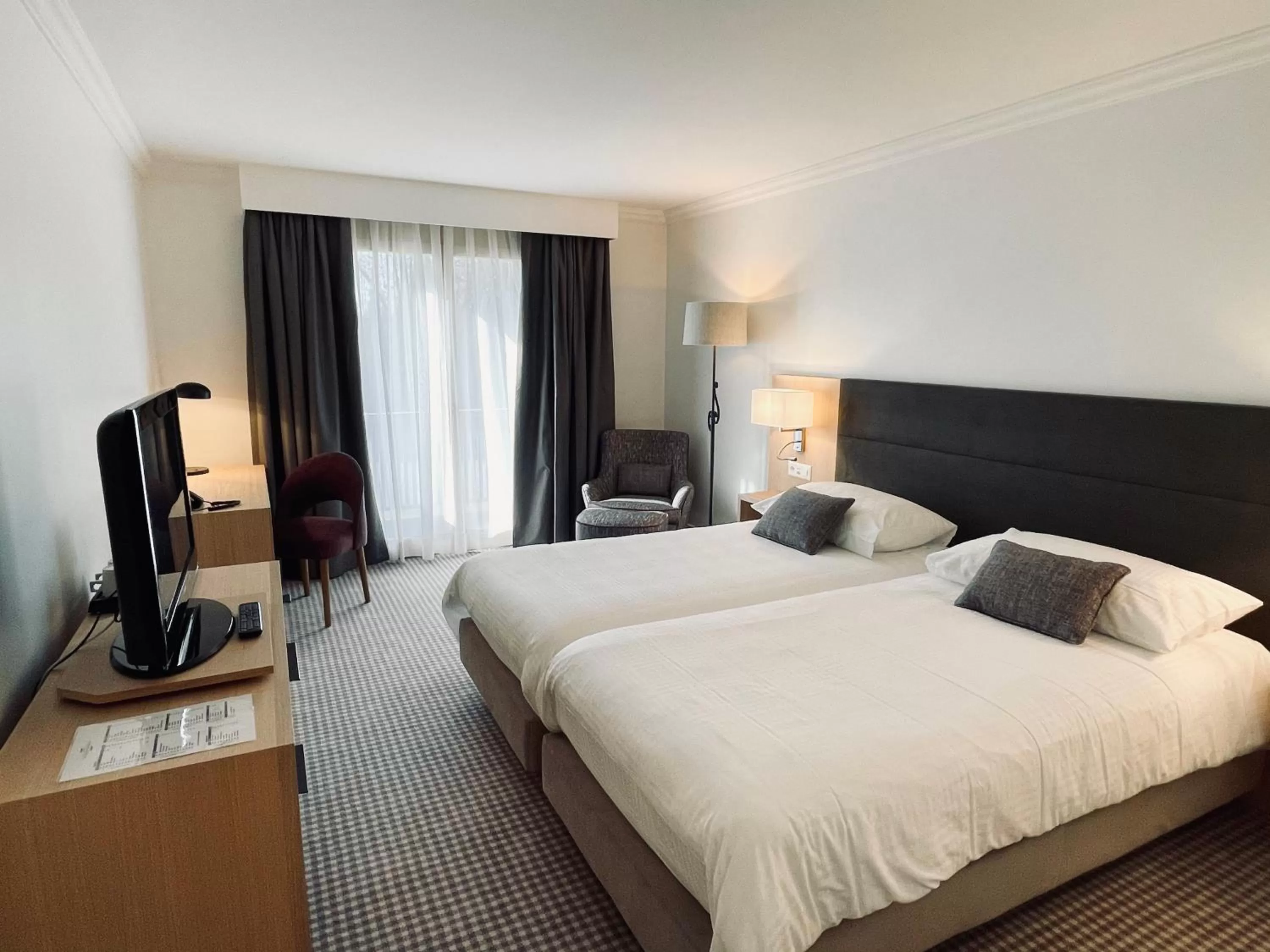 Standard Twin Room in Hotel La Barcarolle