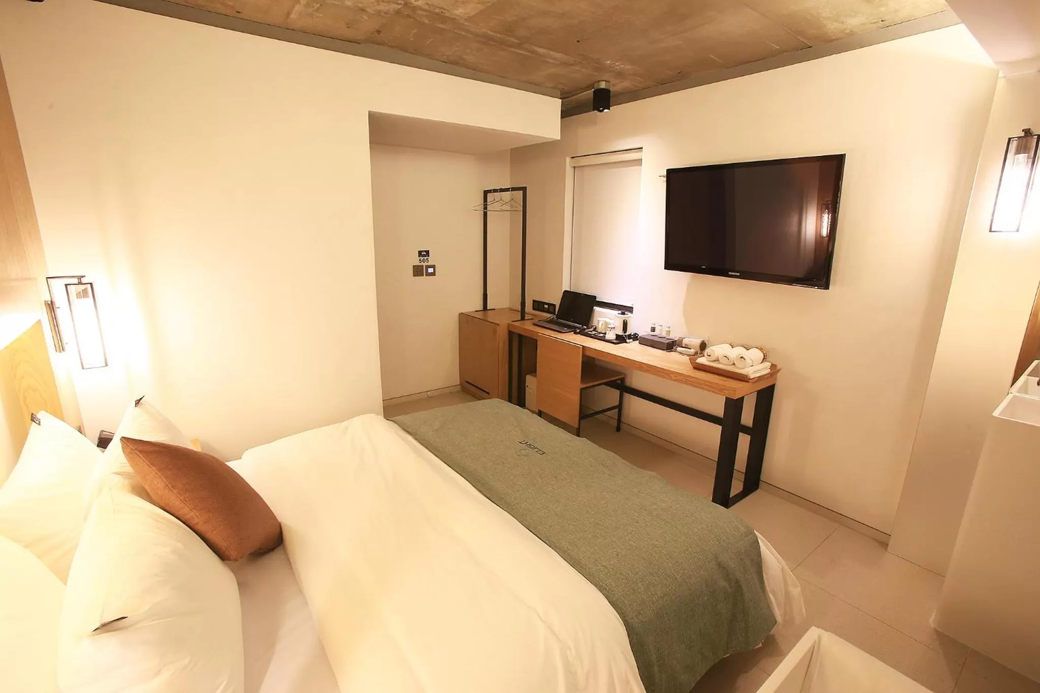 Bed in Delight Hotel Jamsil