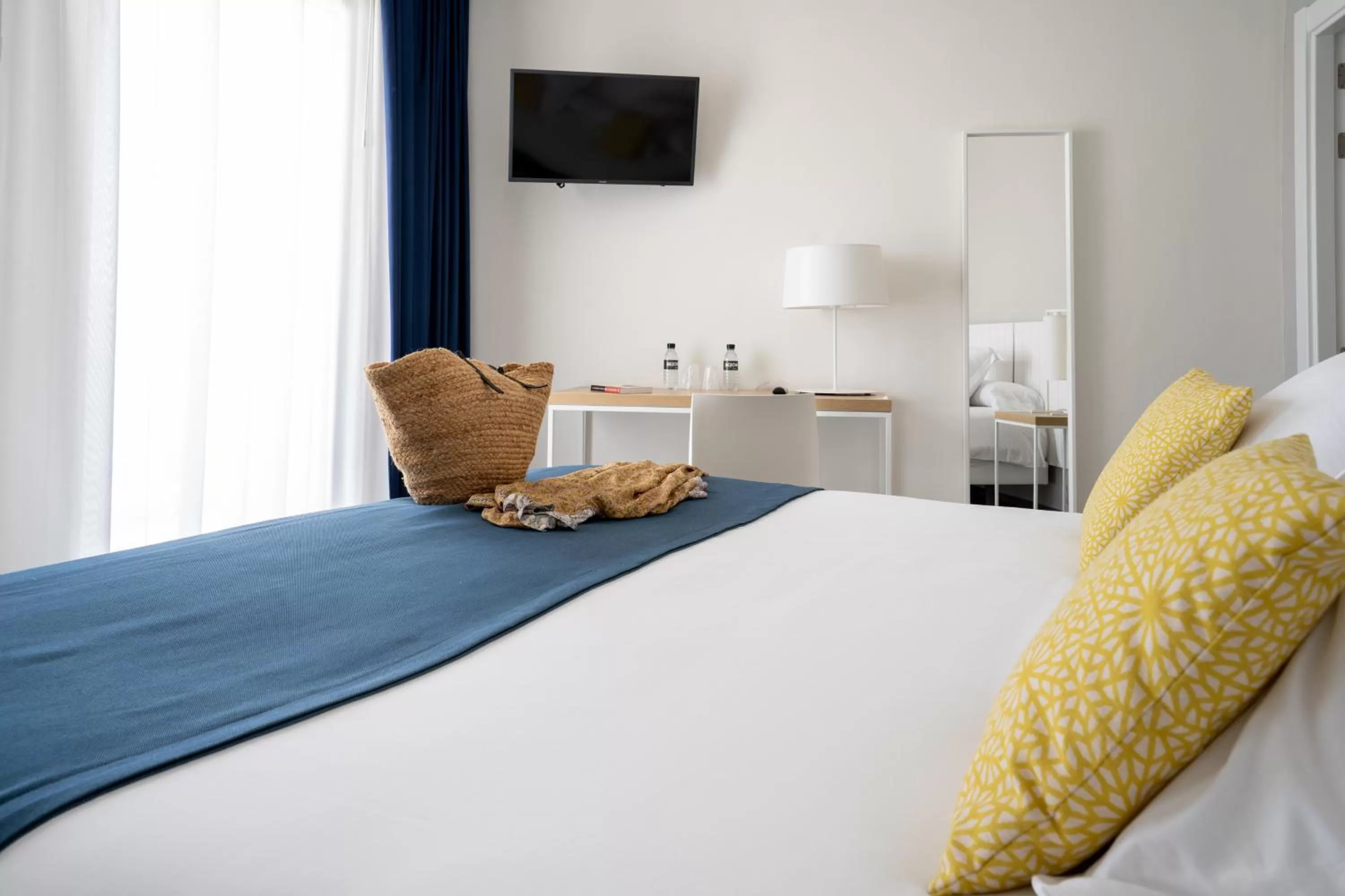 Photo of the whole room, Bed in Hotel Agaró