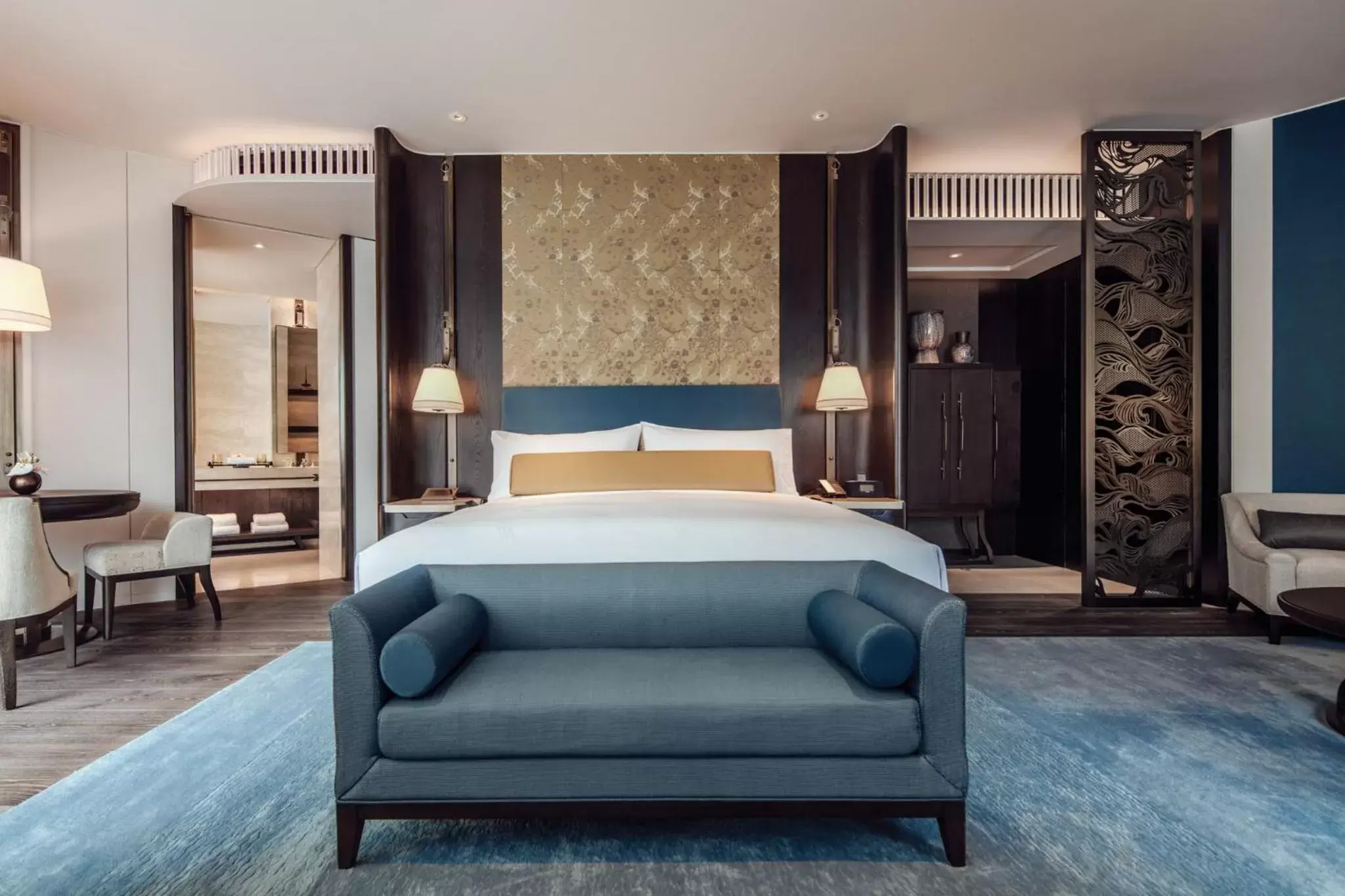 Bedroom, Bed in Waldorf Astoria Bangkok