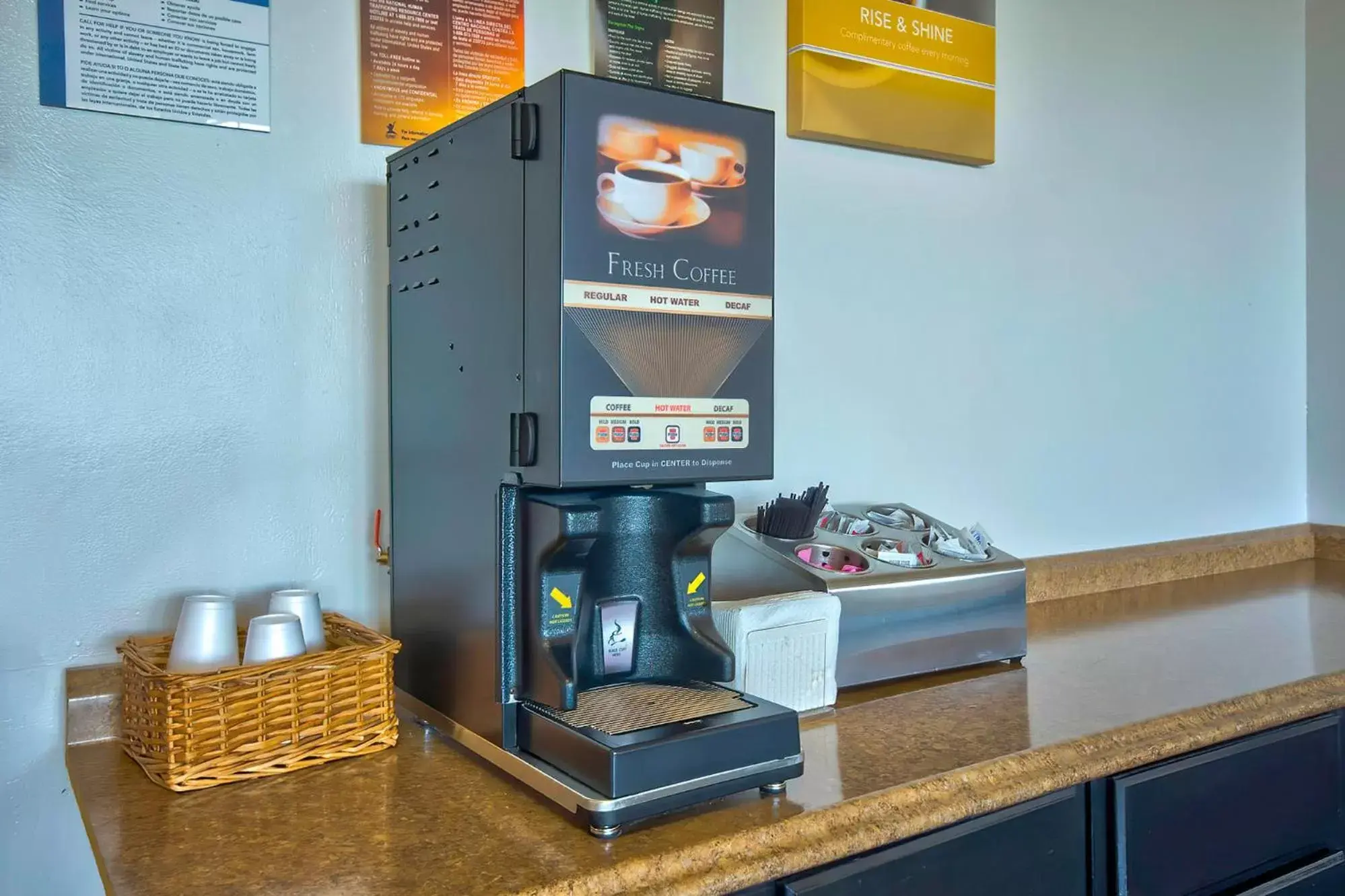 Coffee/tea facilities in Motel 6-Grand Rivers, KY